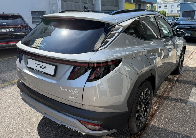 HYUNDAI Tucson 1.6 T-GDi PHEV Vertex Swiss Edition 4WD-image-4