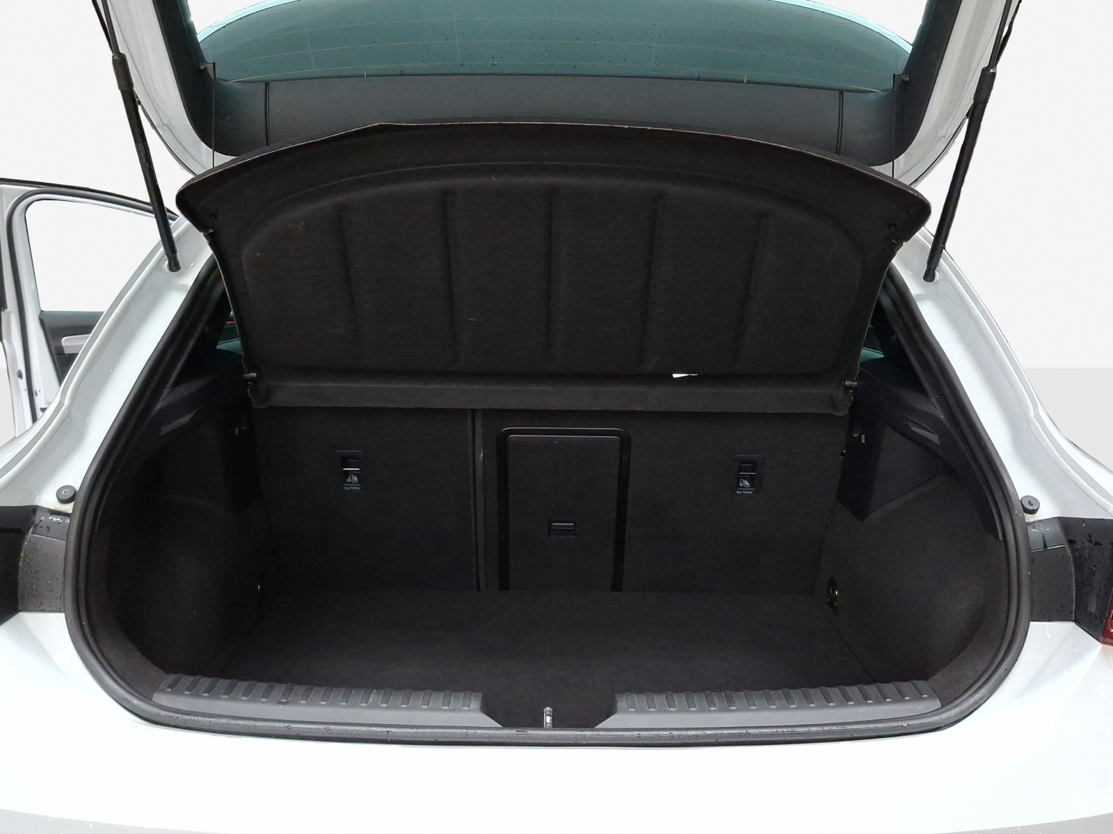 SEAT Leon ST 1.5 eHybrid pHEV DSG FR-image-13
