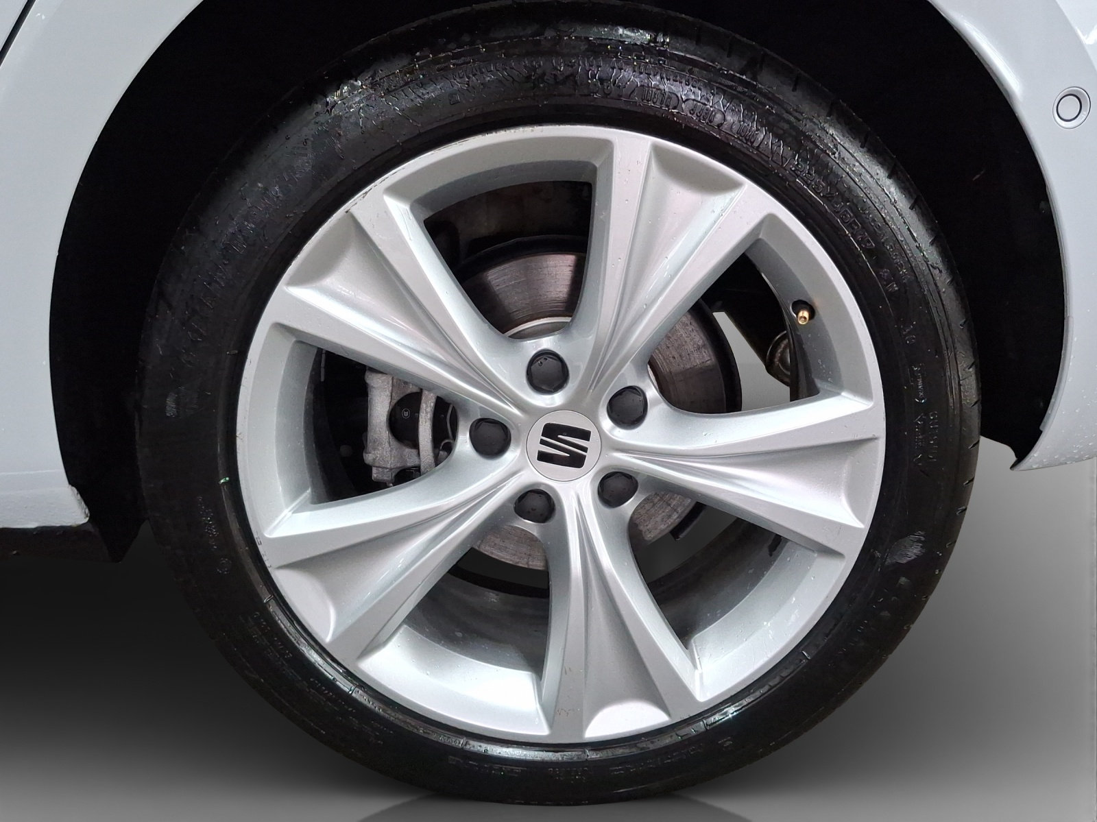 SEAT Leon ST 1.5 eHybrid pHEV DSG FR-image-14