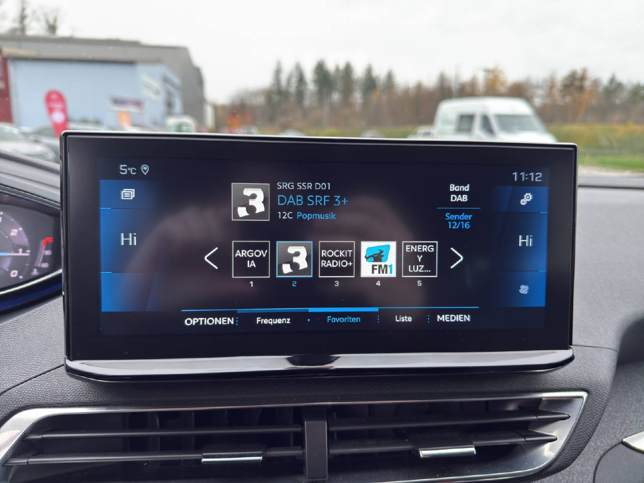 PEUGEOT 5008 1.2 PureTech Allure Pack-image-7
