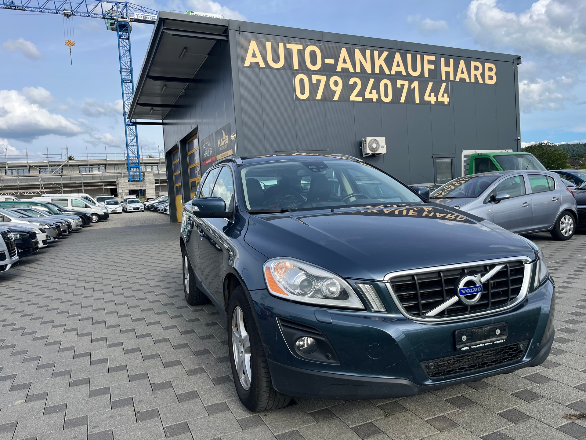 VOLVO XC60 D5 AWD Kinetic-image-1
