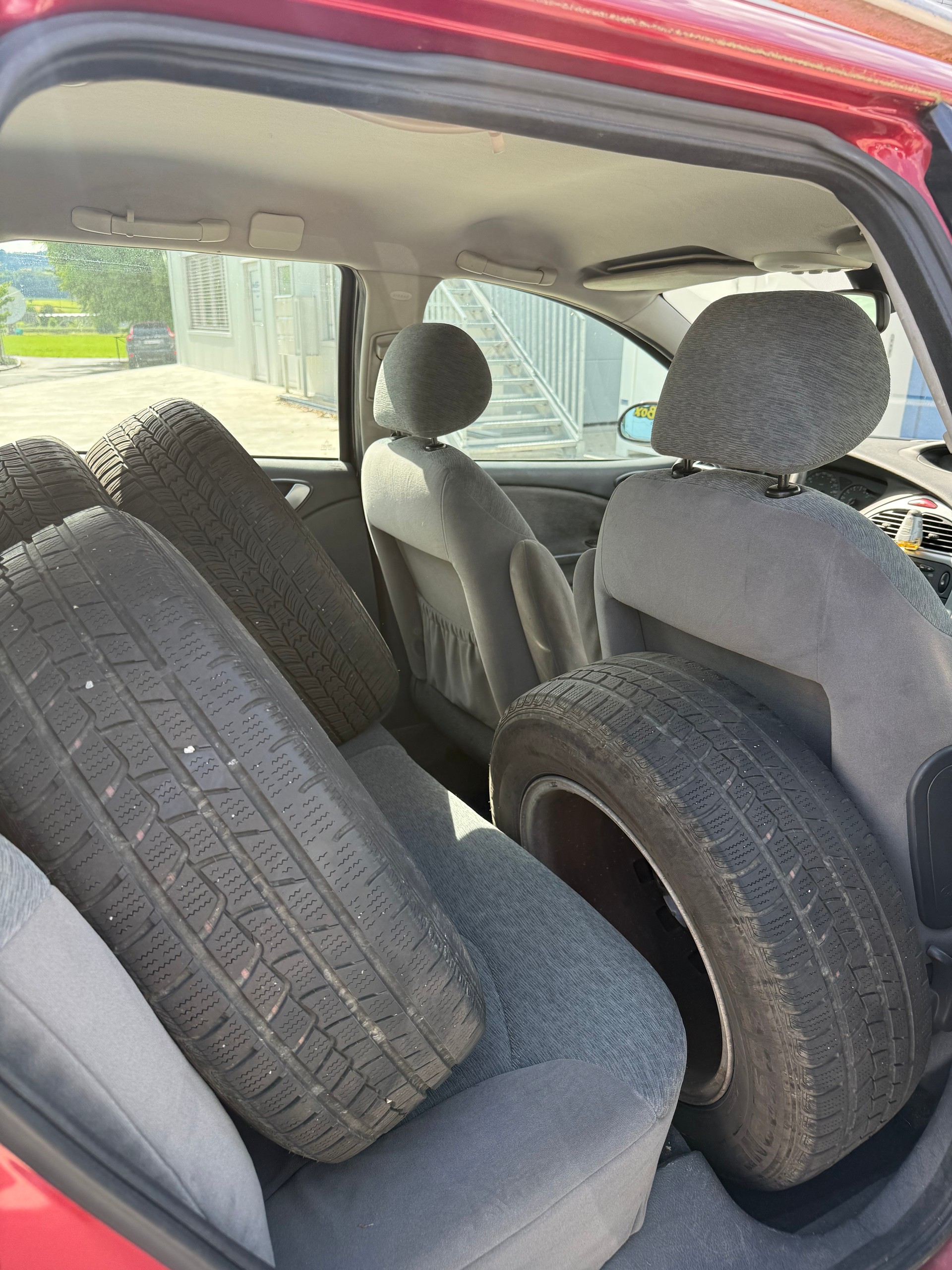 CITROEN C5 Break 2.2 HDi Ambiance-image-9