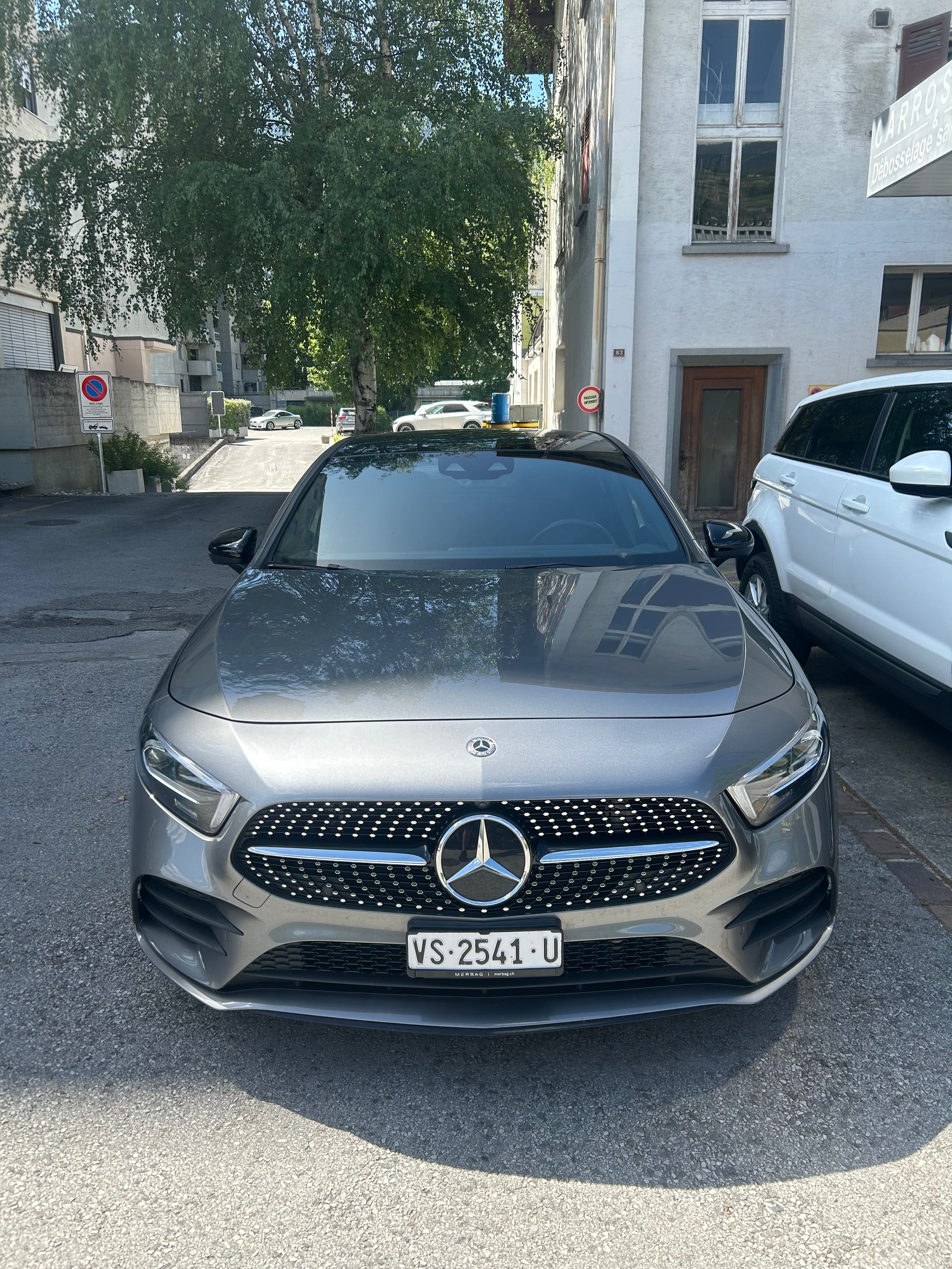 MERCEDES-BENZ A 220 AMG Line 7G-DCT 4Matic-image-1
