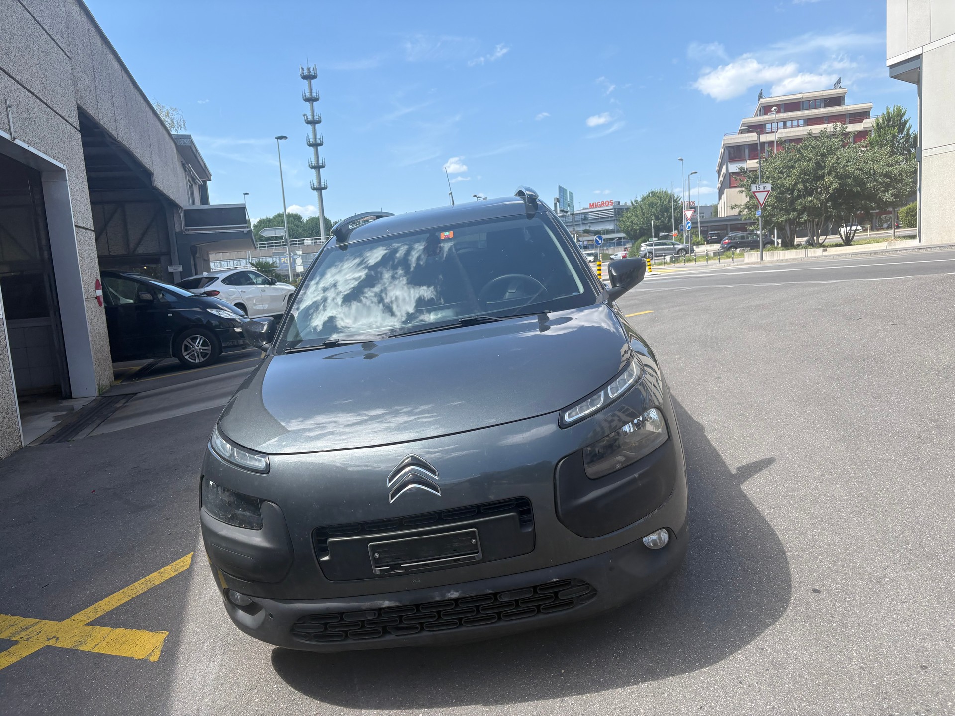 CITROEN C4 Cactus 1.6 e-HDi Live ETG6-image-1