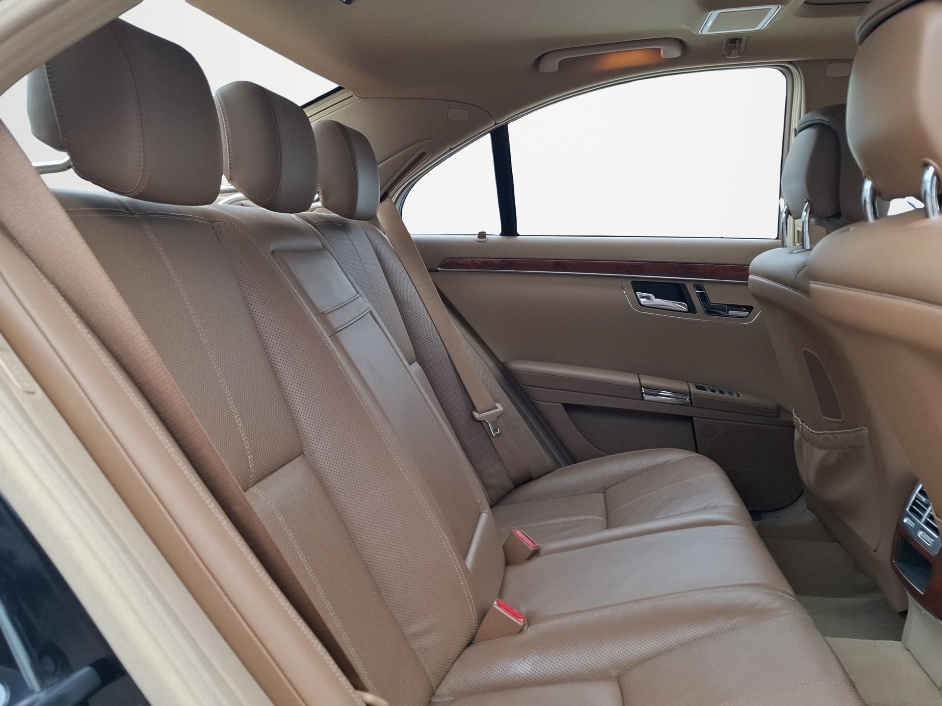 MERCEDES-BENZ S 500 4Matic 7G-Tronic-image-15
