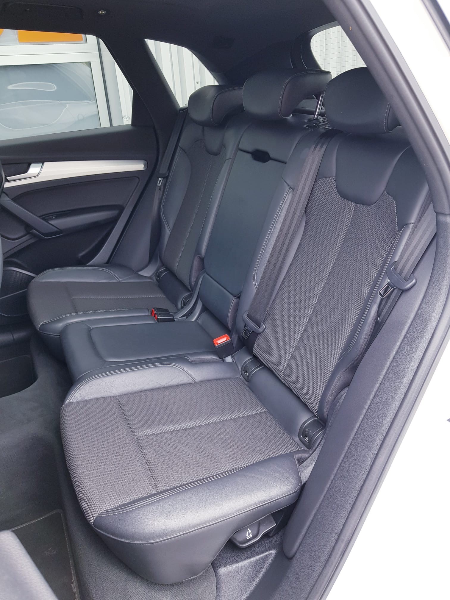 AUDI Q5 2.0 45 TFSI Sport qu. S-Tronic-image-11