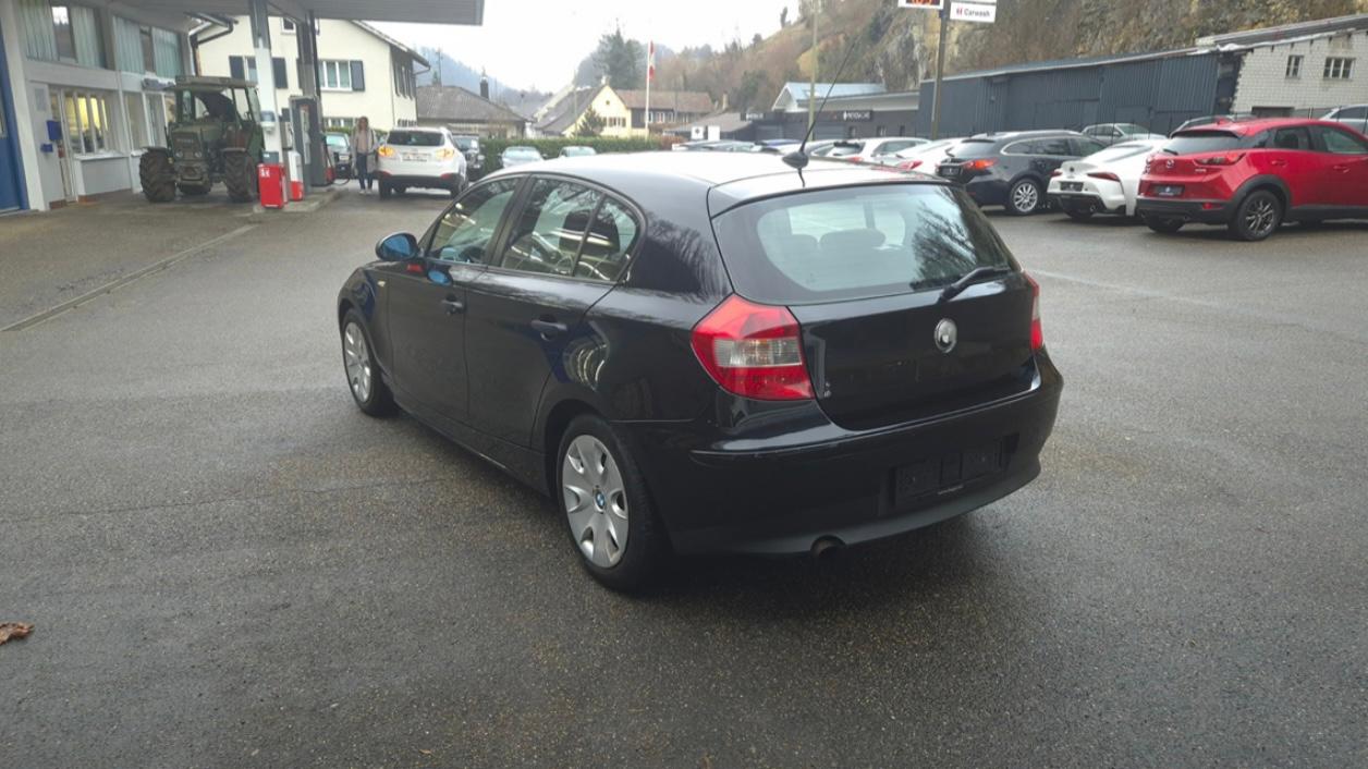 BMW 116i Access-image-1