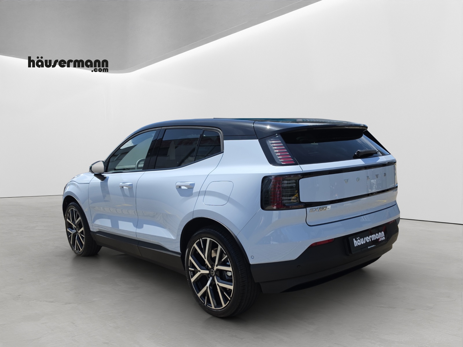 VOLVO EX30 E60 Twin Ultra Performance AWD-image-3