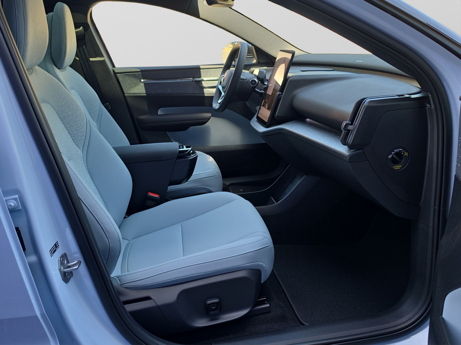 VOLVO EX30 E60 Twin Ultra Performance AWD-image-8