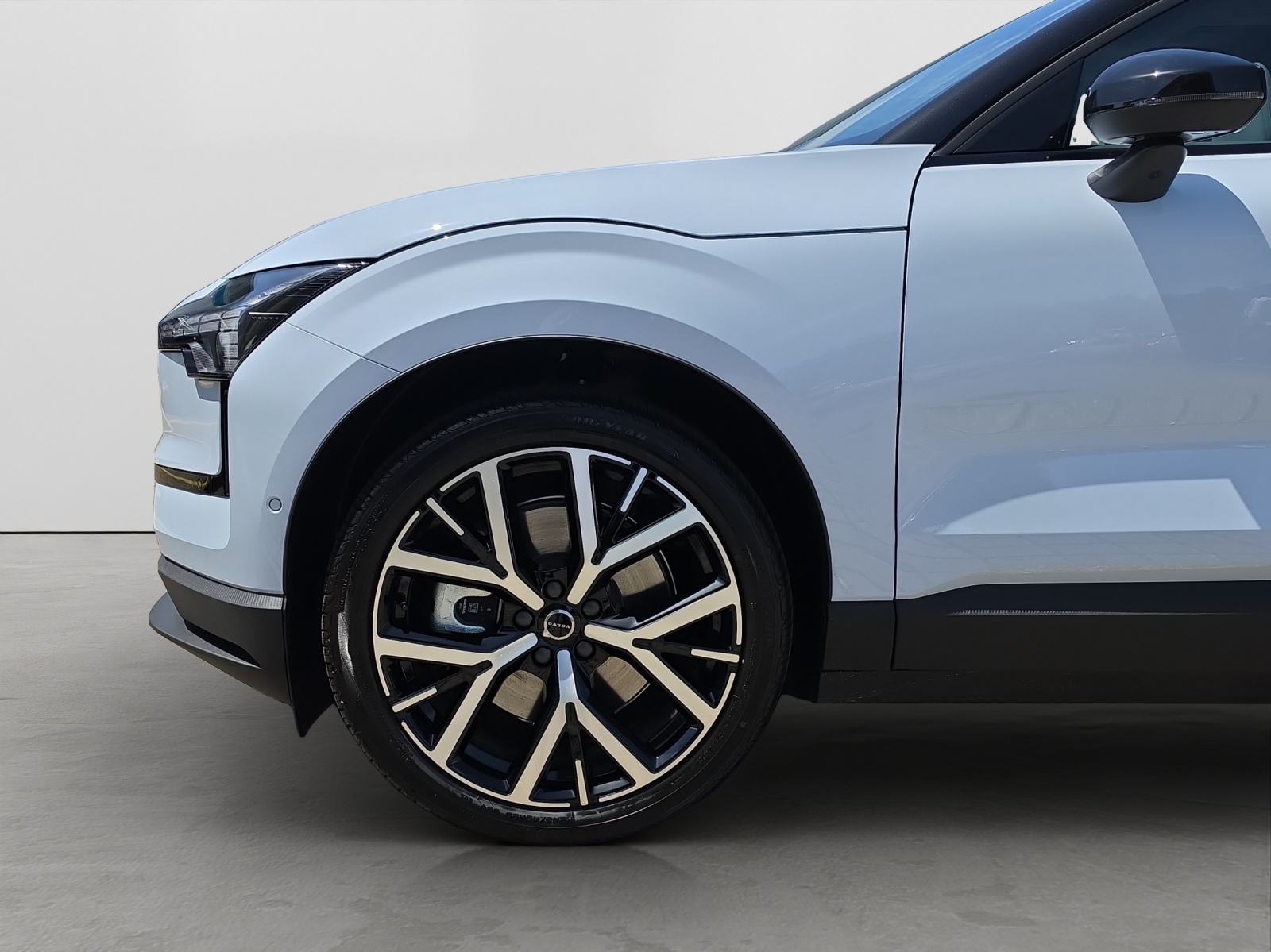 VOLVO EX30 E60 Twin Ultra Performance AWD-image-6