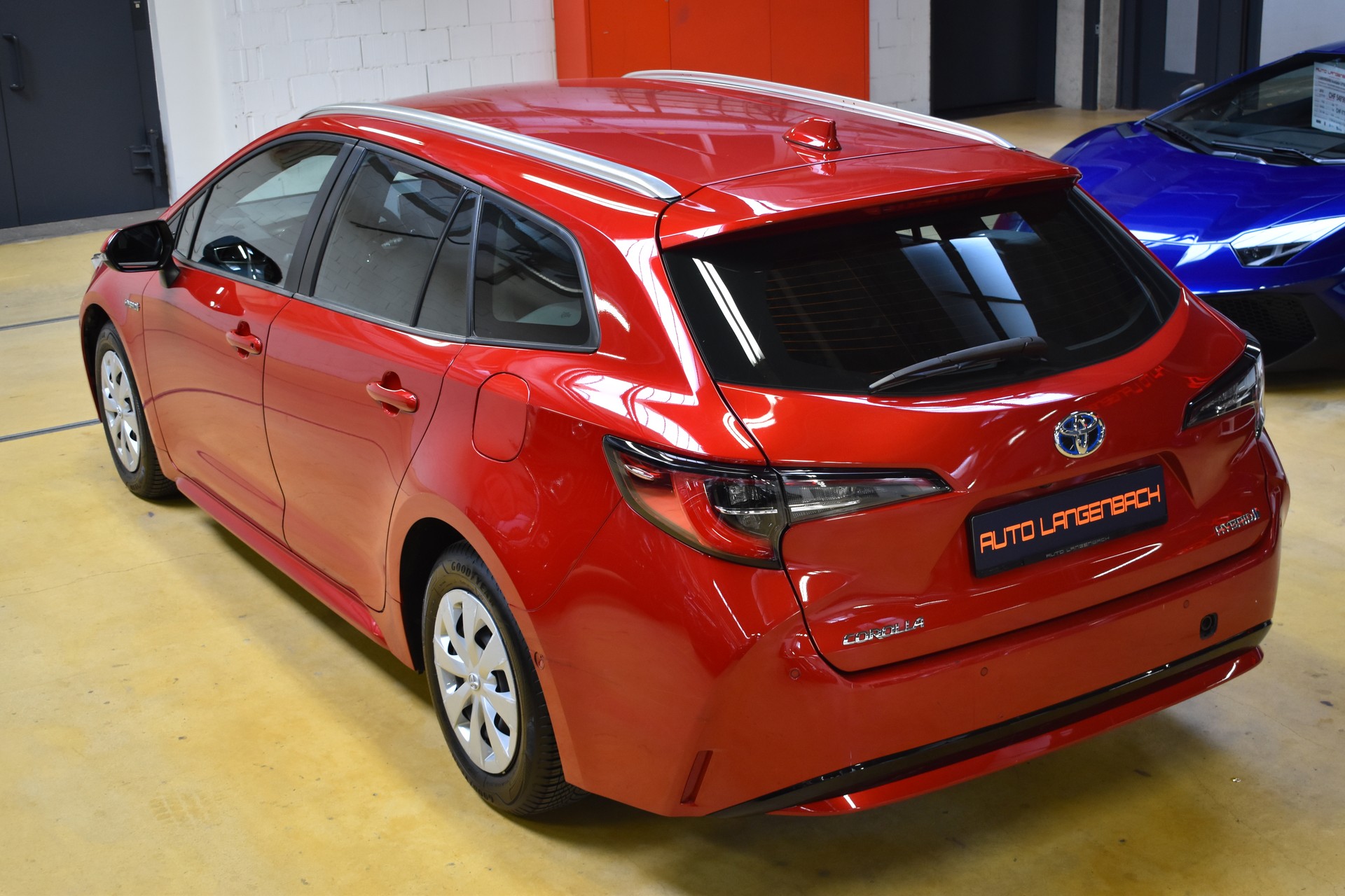 TOYOTA Corolla Touring Sports 1.8 HSD Comfort e-CVT - FaceLift Model 2021-image-3