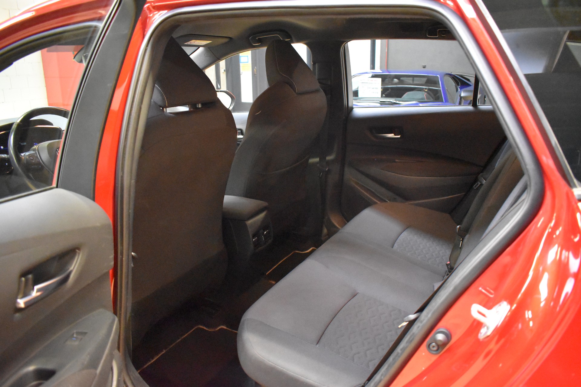 TOYOTA Corolla Touring Sports 1.8 HSD Comfort e-CVT - FaceLift Model 2021-image-14