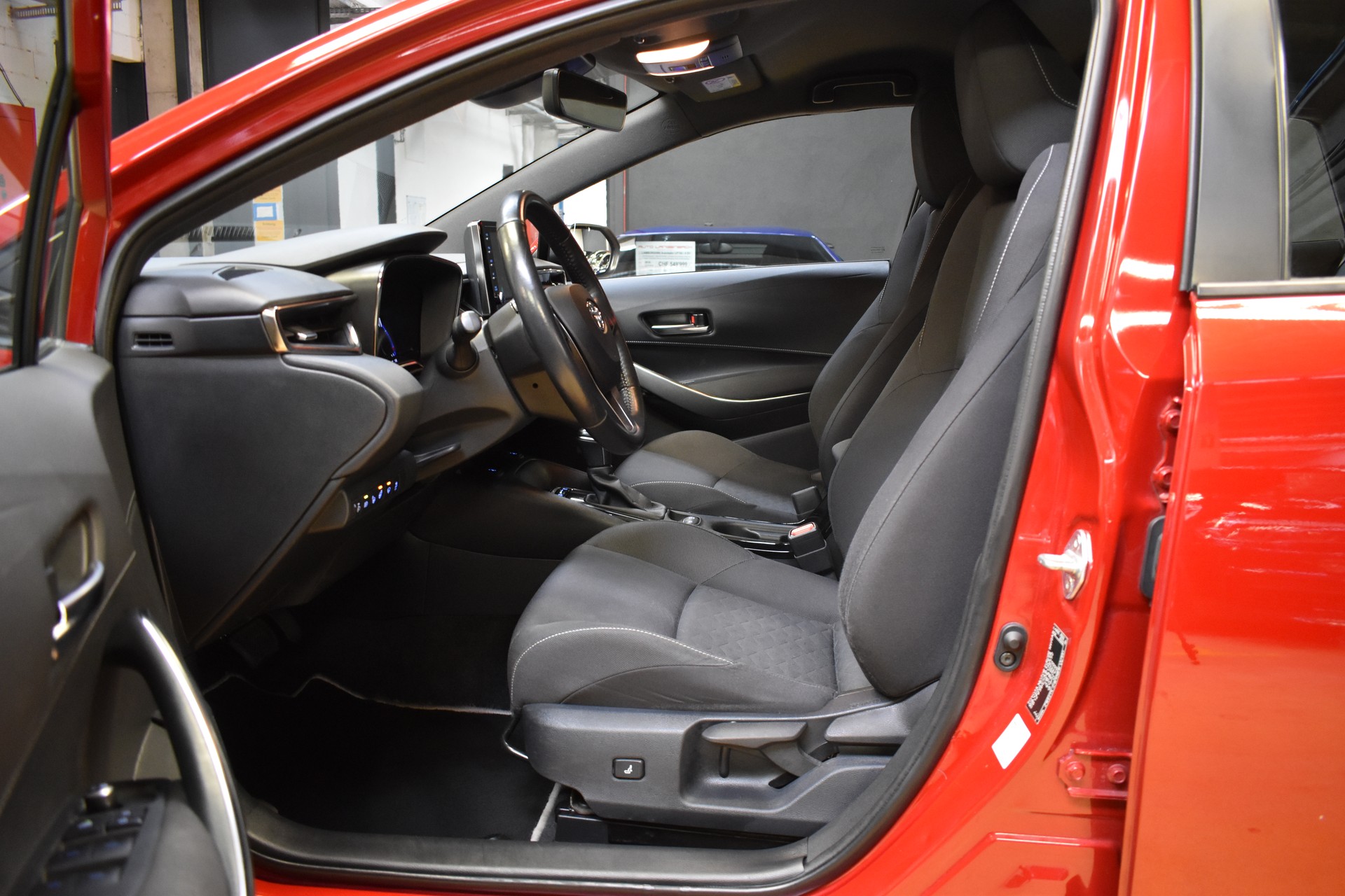 TOYOTA Corolla Touring Sports 1.8 HSD Comfort e-CVT - FaceLift Model 2021-image-12