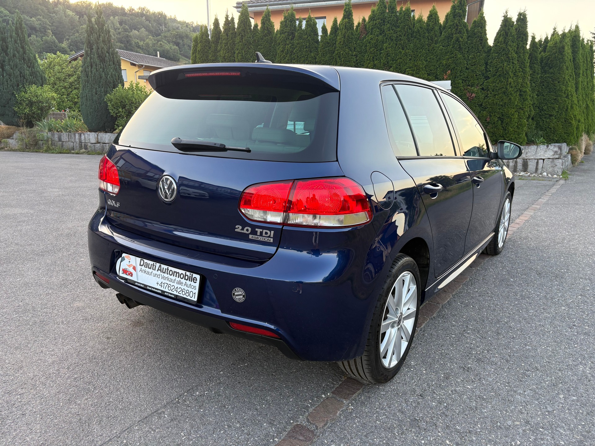 VW Golf 2.0 TDI Highline 4Motion-image-3