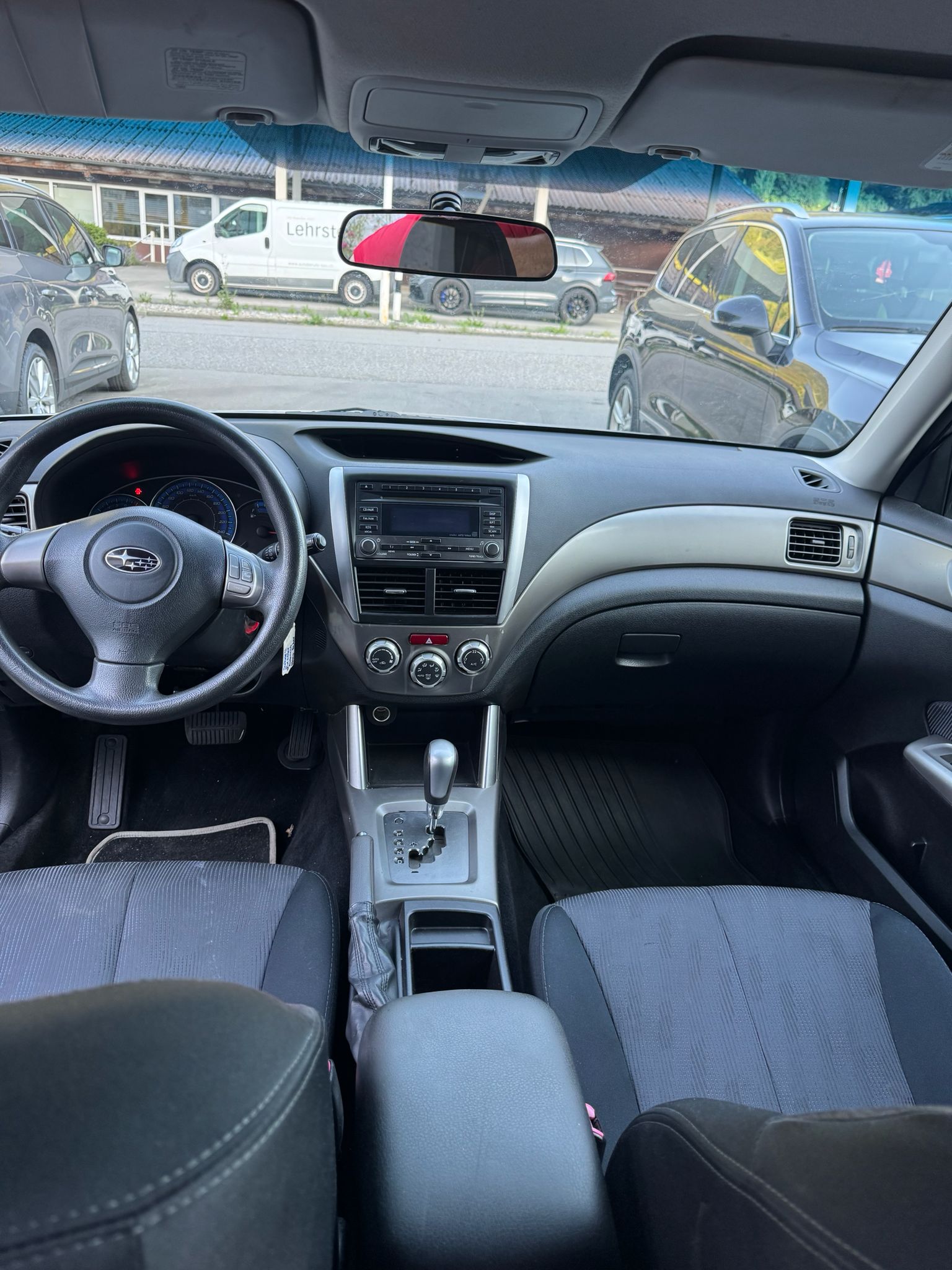 SUBARU Forester 2.0X Advantage Automatic-image-2
