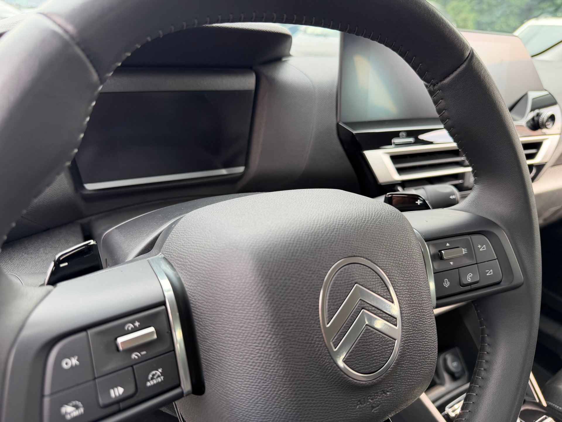 CITROEN C4 1.2 130 Plus EAT8-image-19