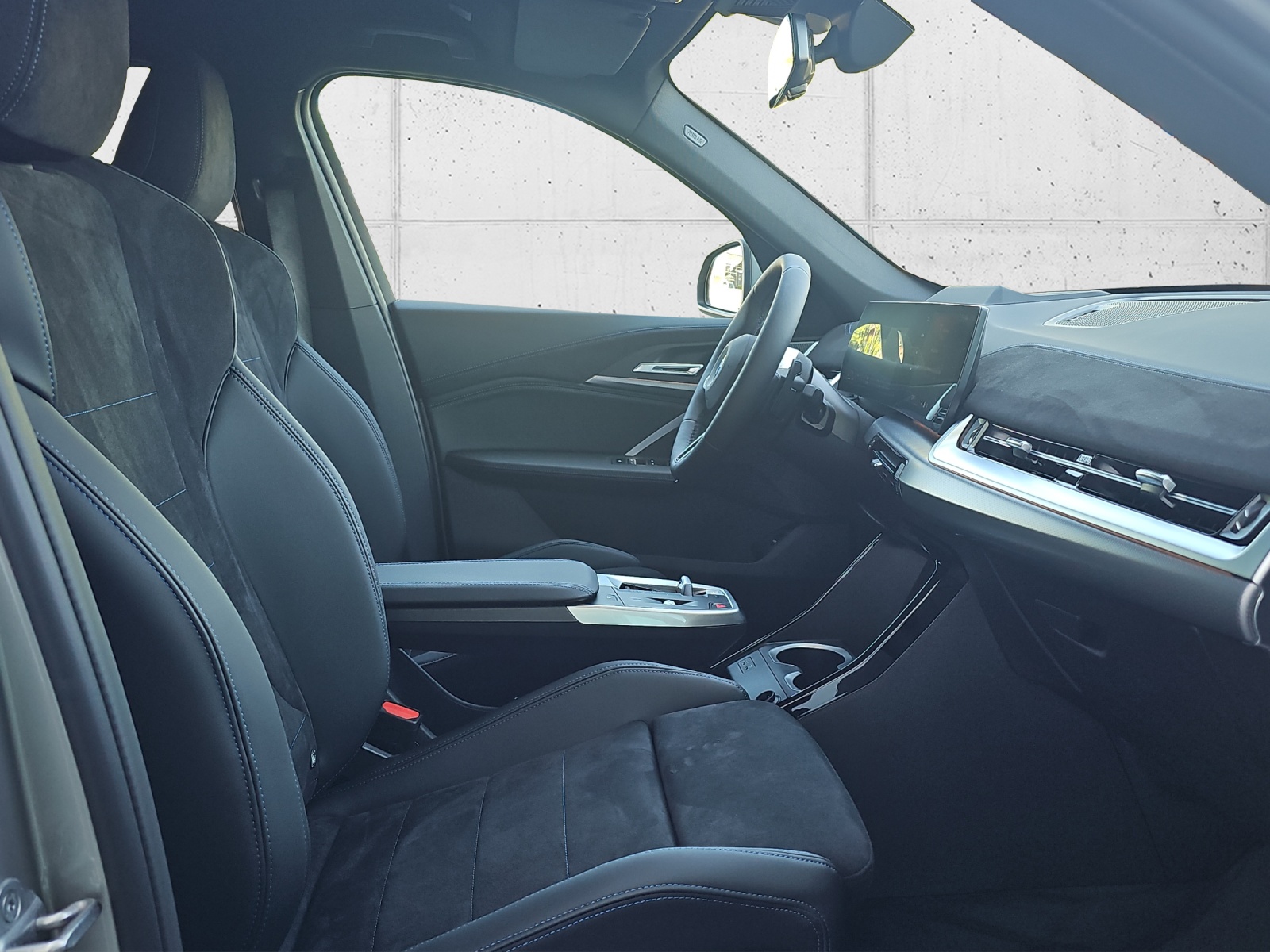 BMW X1 xDrive 23i 48V M Sport-image-16