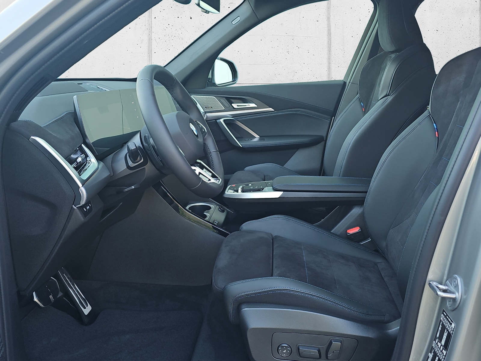 BMW X1 xDrive 23i 48V M Sport-image-9