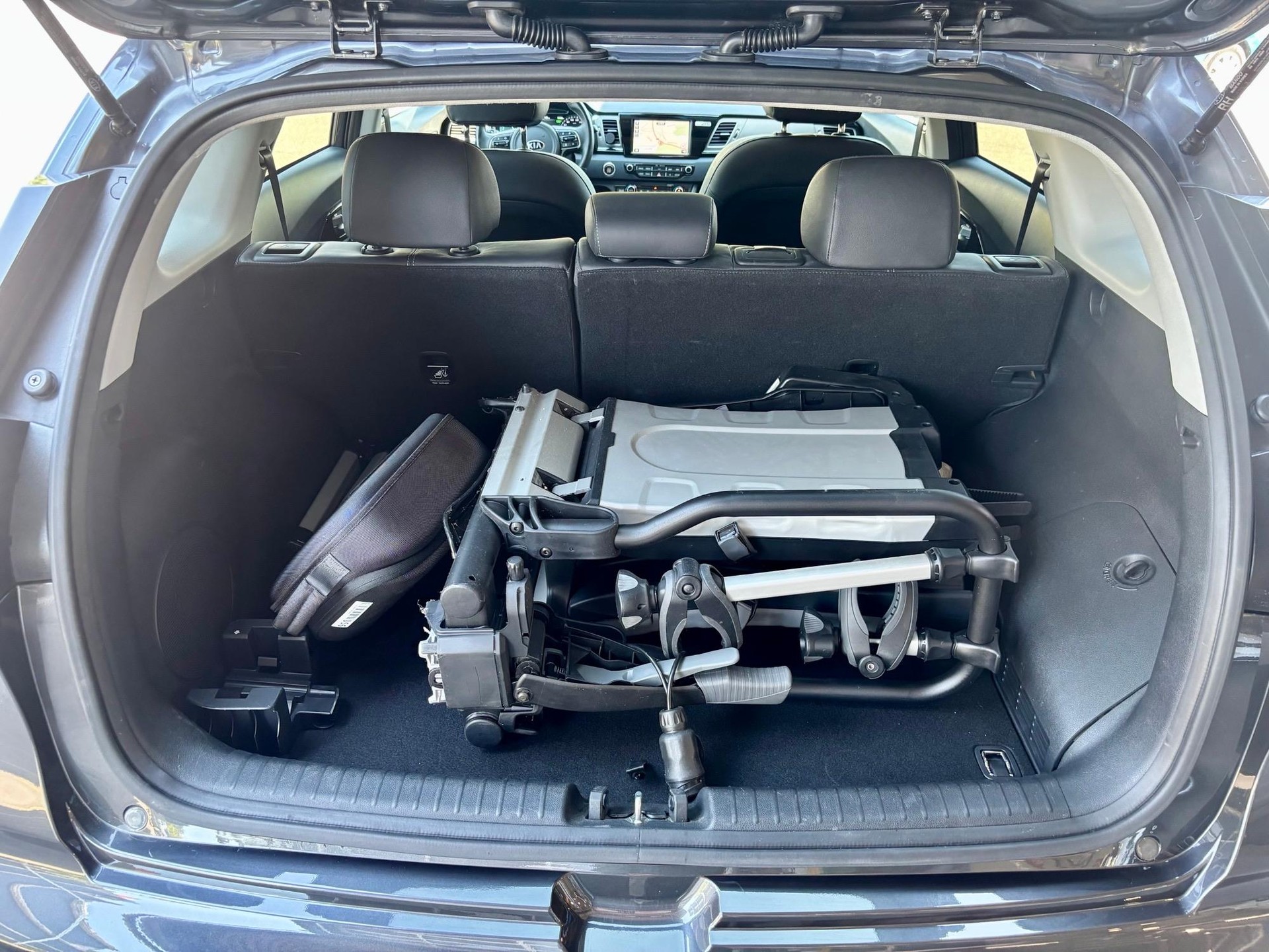 KIA Niro 1.6 GDi Plug-in Hybrid Style-image-18
