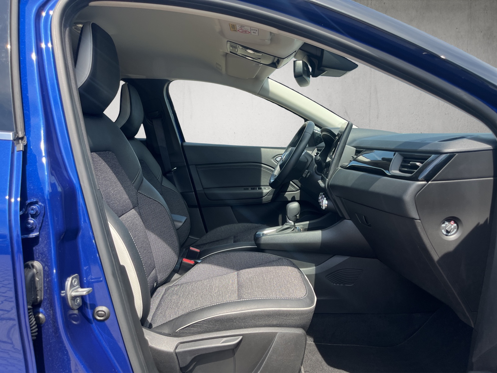 MITSUBISHI ASX 1.6 PHEV Intense-image-12