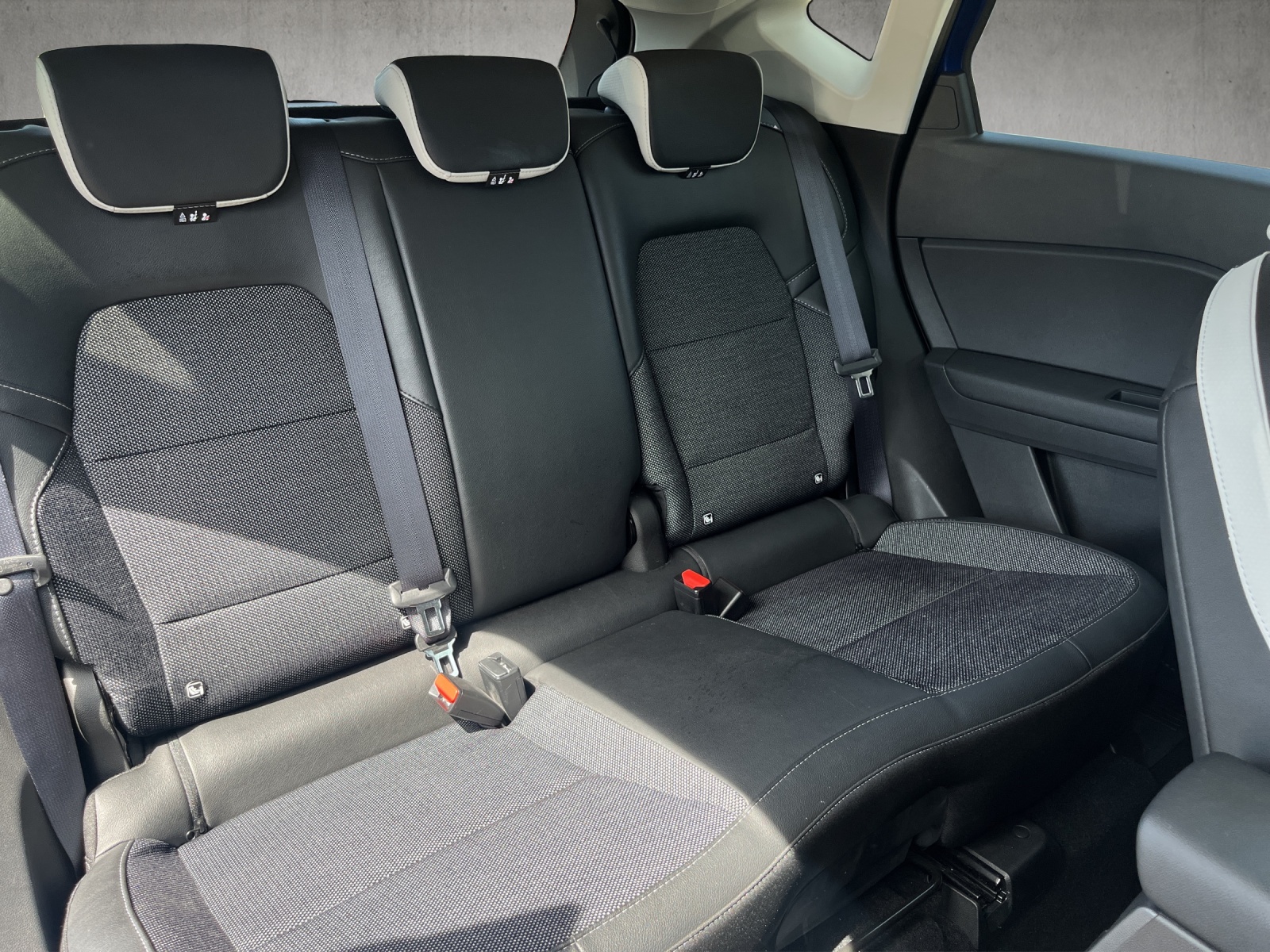 MITSUBISHI ASX 1.6 PHEV Intense-image-13