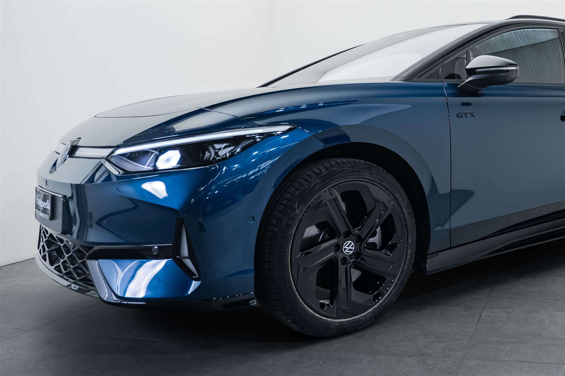 VW ID.7 Tourer GTX 86 kWh 340PS 4 Motion-showroom-element-1