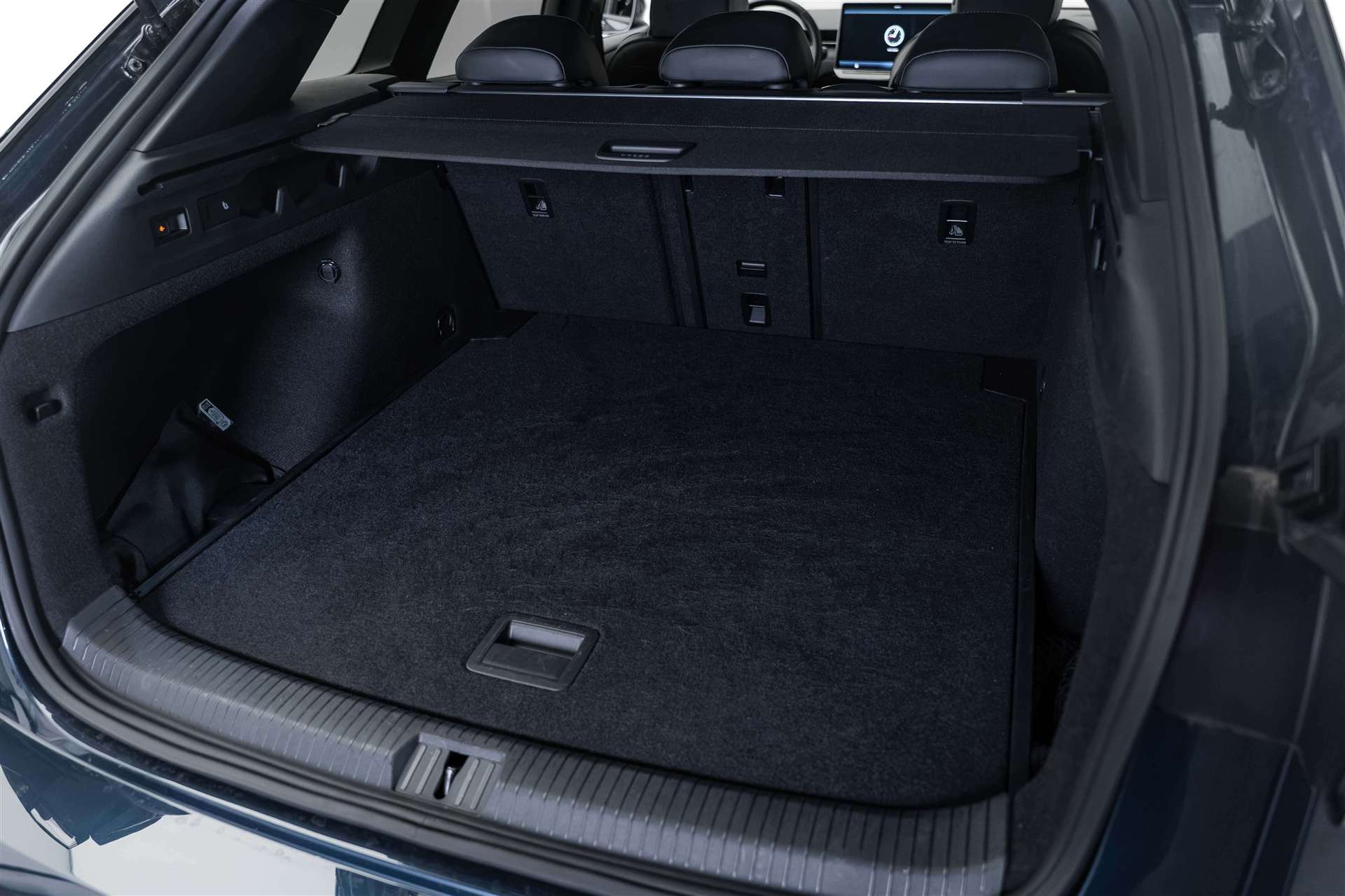 VW ID.7 Tourer GTX 86 kWh 340PS 4 Motion-image-5