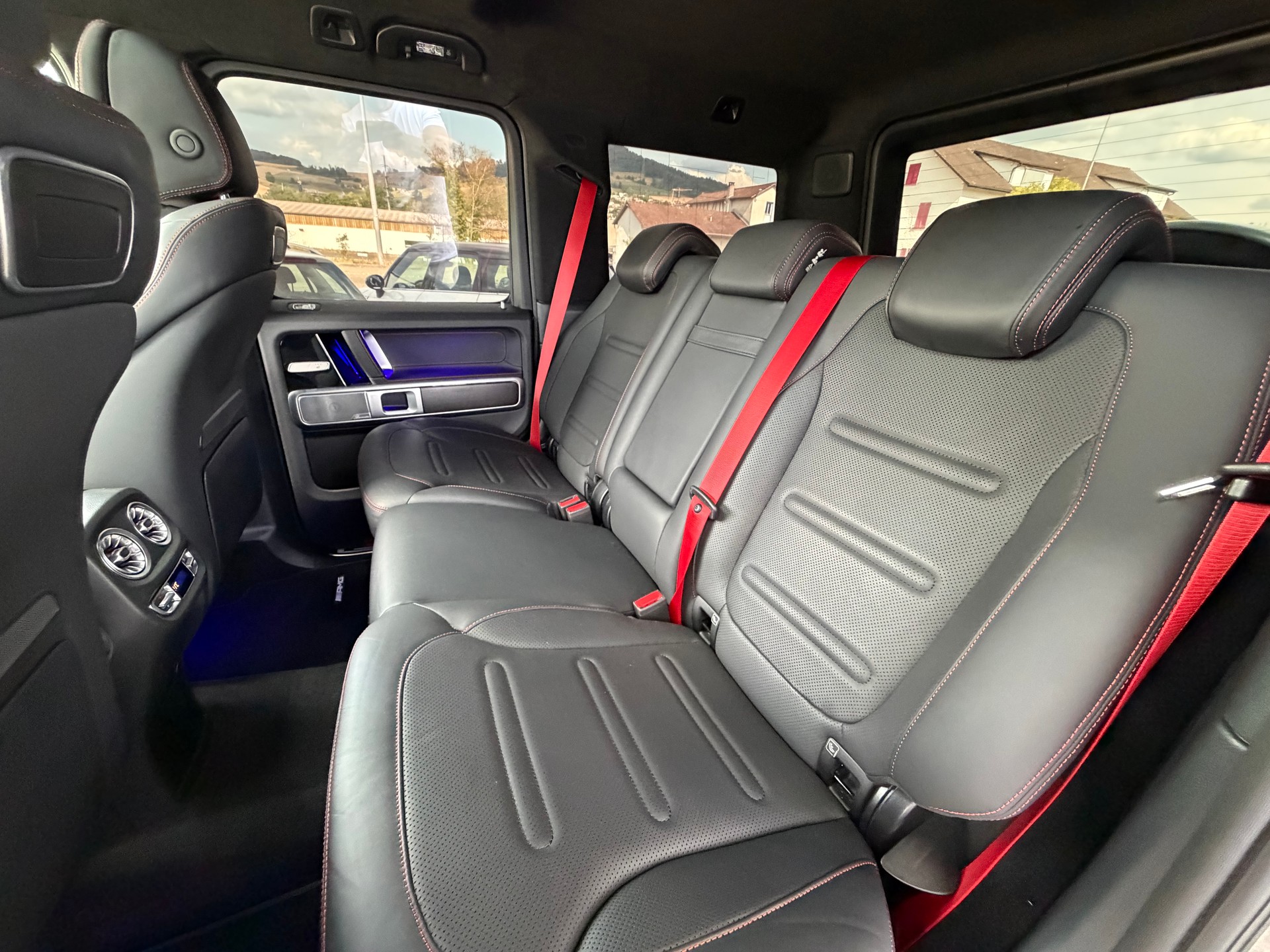 MERCEDES-BENZ G 400 d AMG Line **Exclusive Line**Standheizung**-image-29