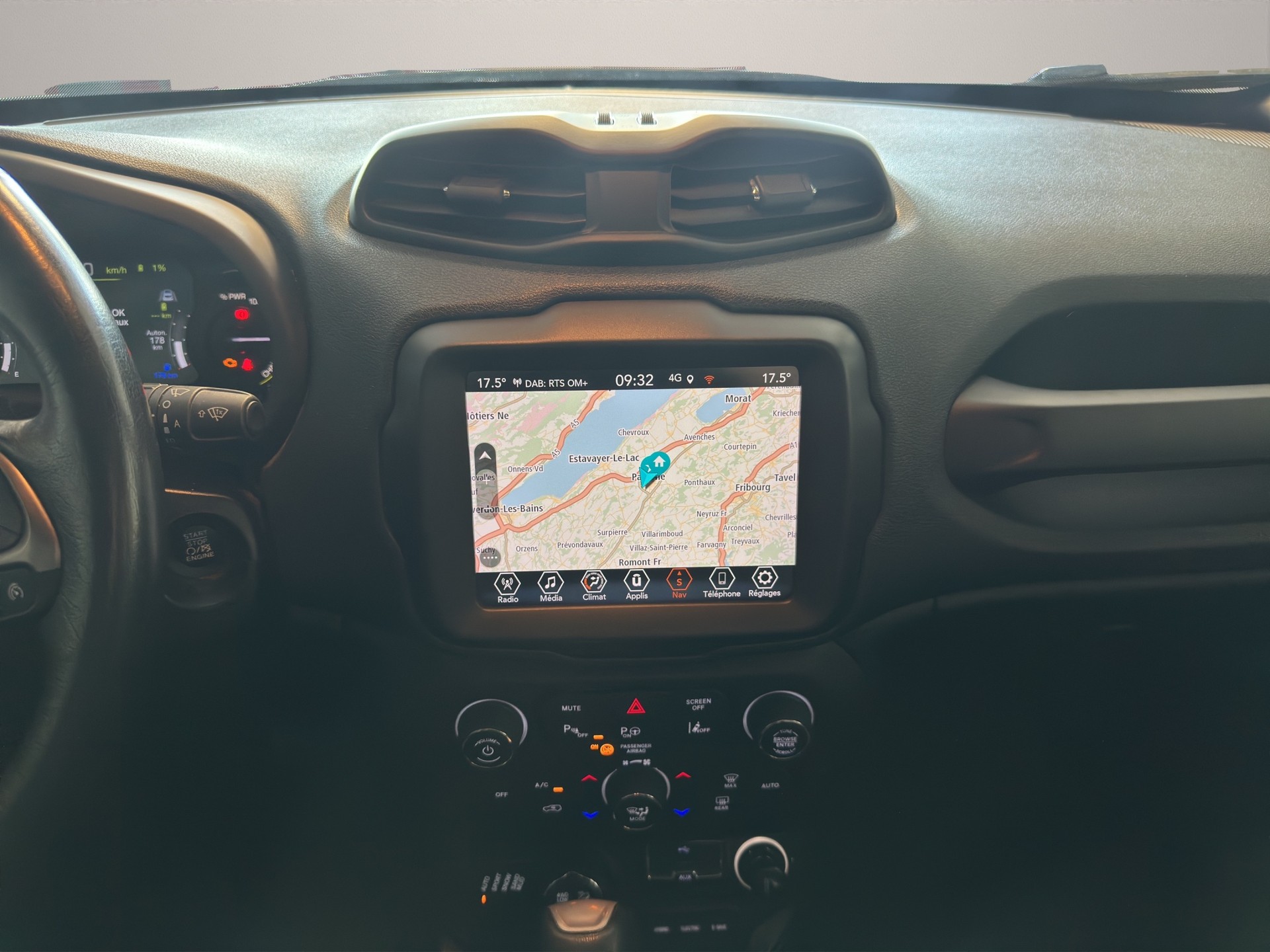JEEP Renegade 1.3 T PHEV S AWD-image-15
