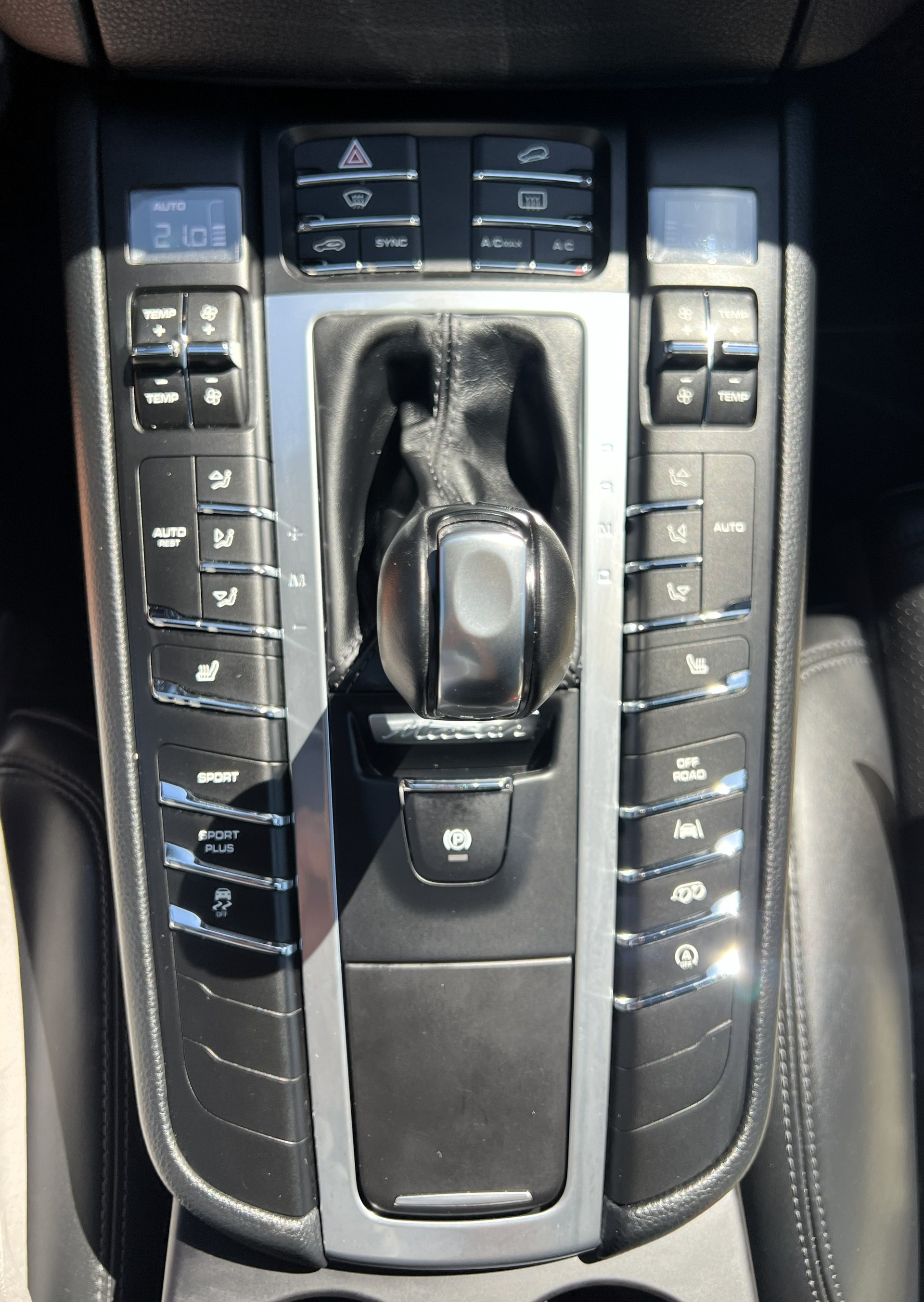 PORSCHE Macan S Diesel PDK-image-23