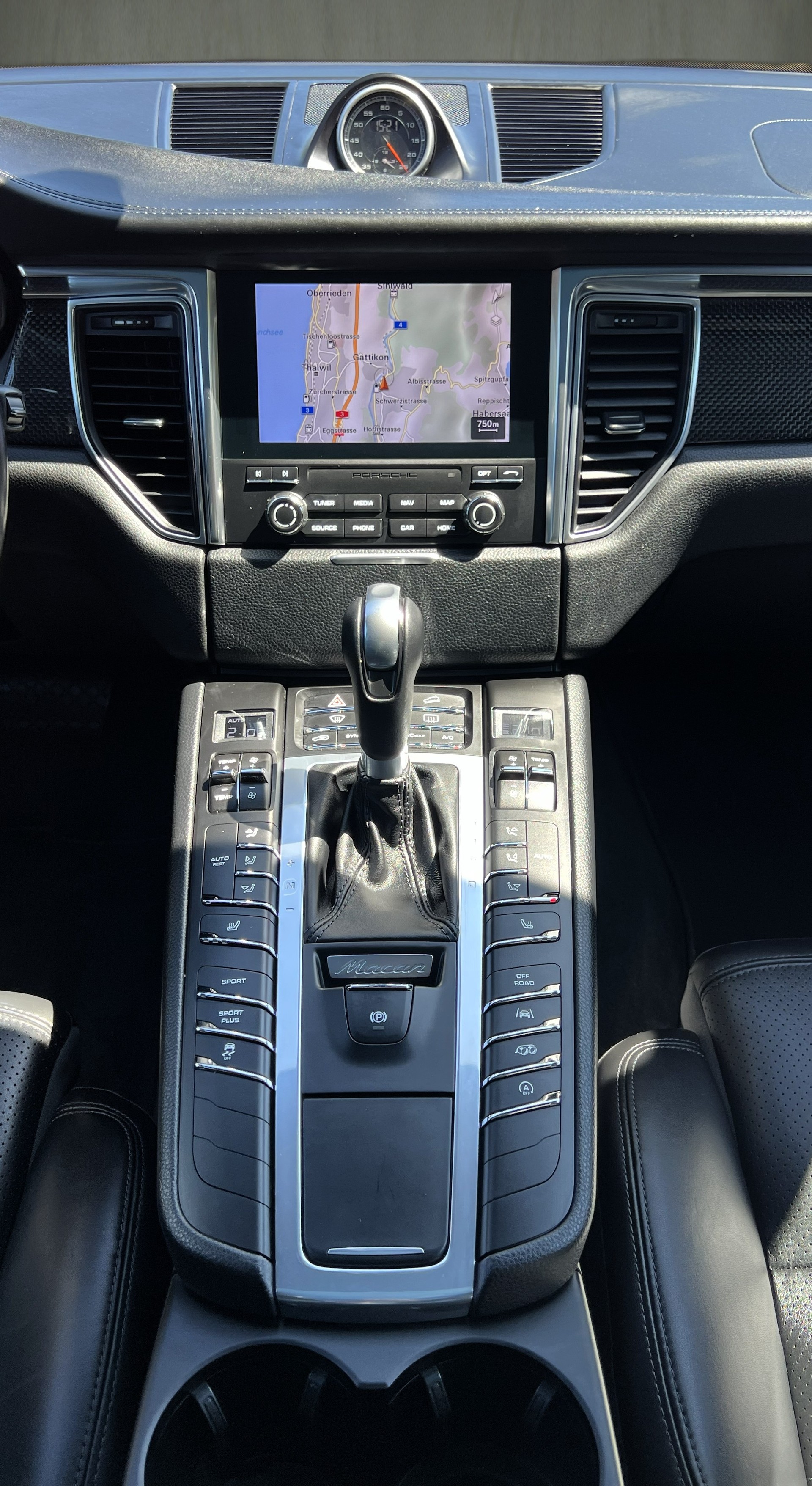 PORSCHE Macan S Diesel PDK-image-24