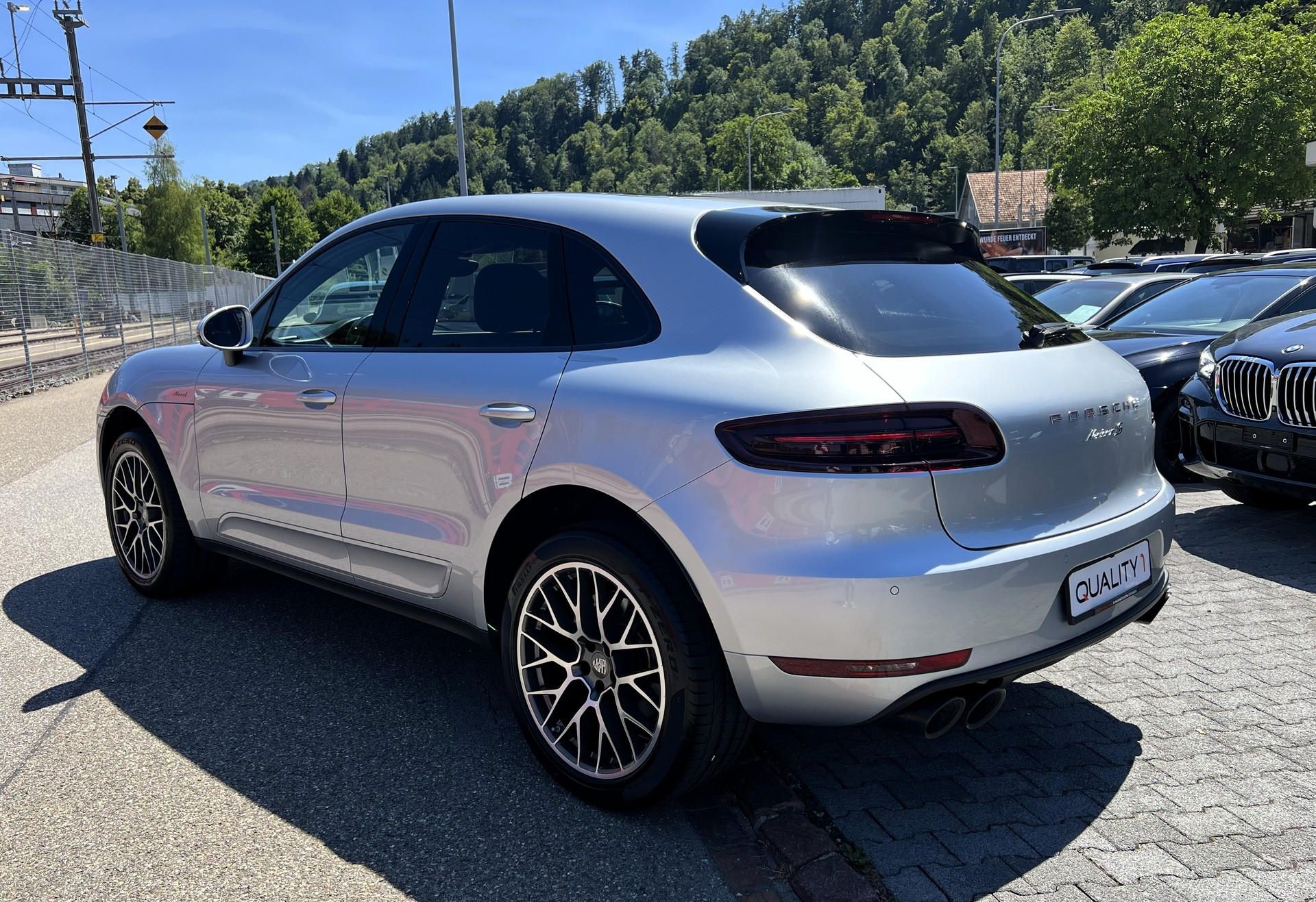 PORSCHE Macan S Diesel PDK-showroom-element-2