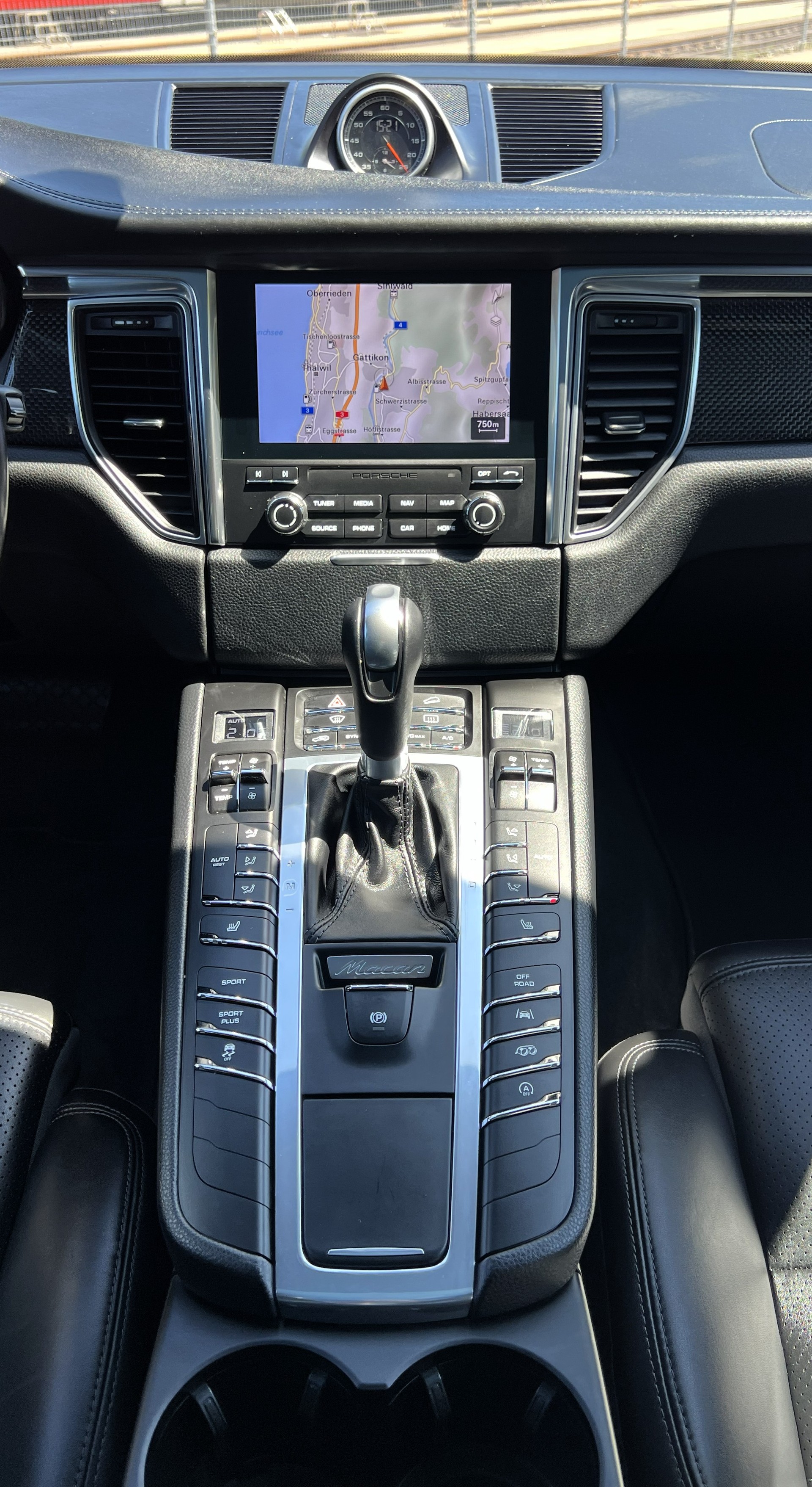 PORSCHE Macan S Diesel PDK-image-24