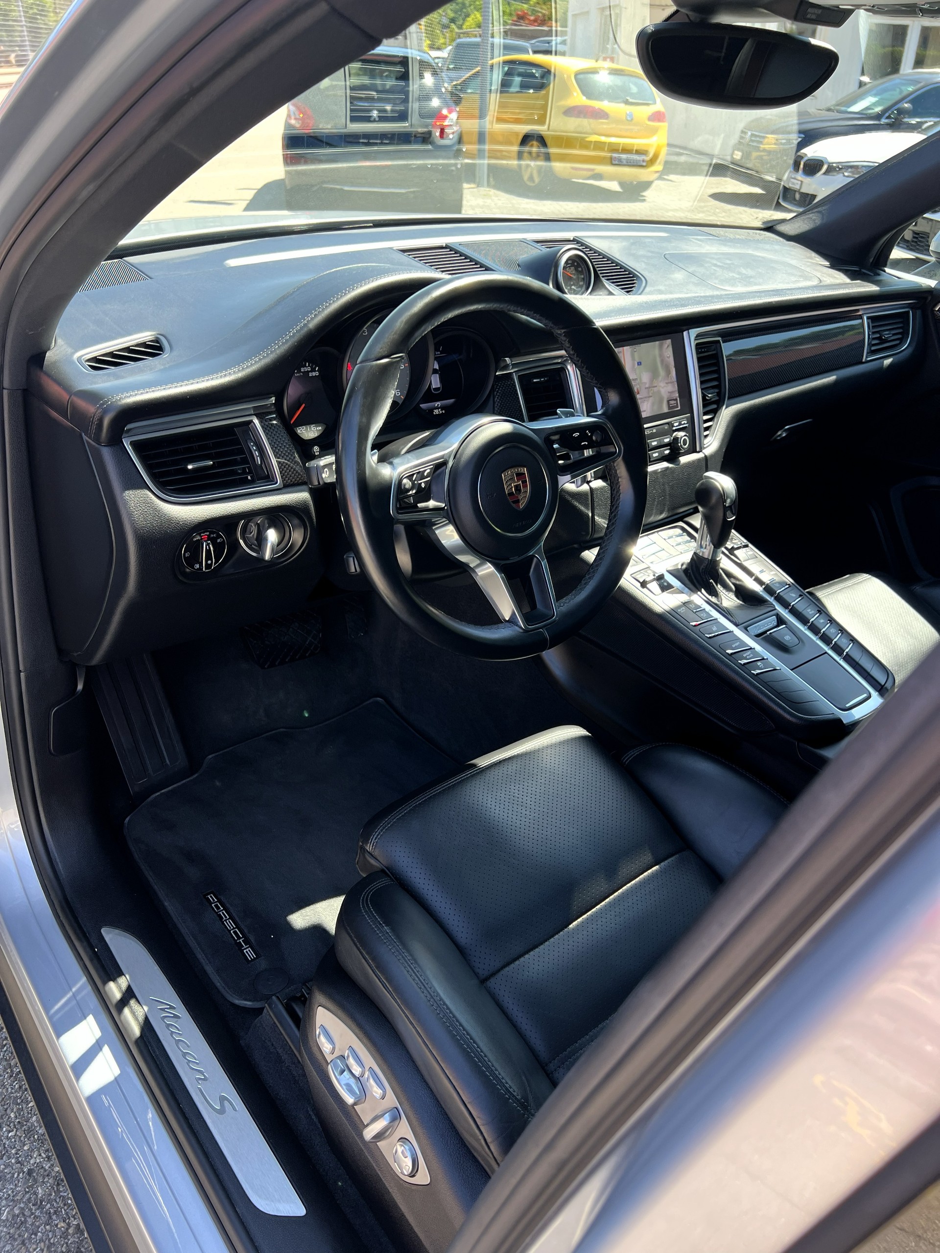 PORSCHE Macan S Diesel PDK-image-16