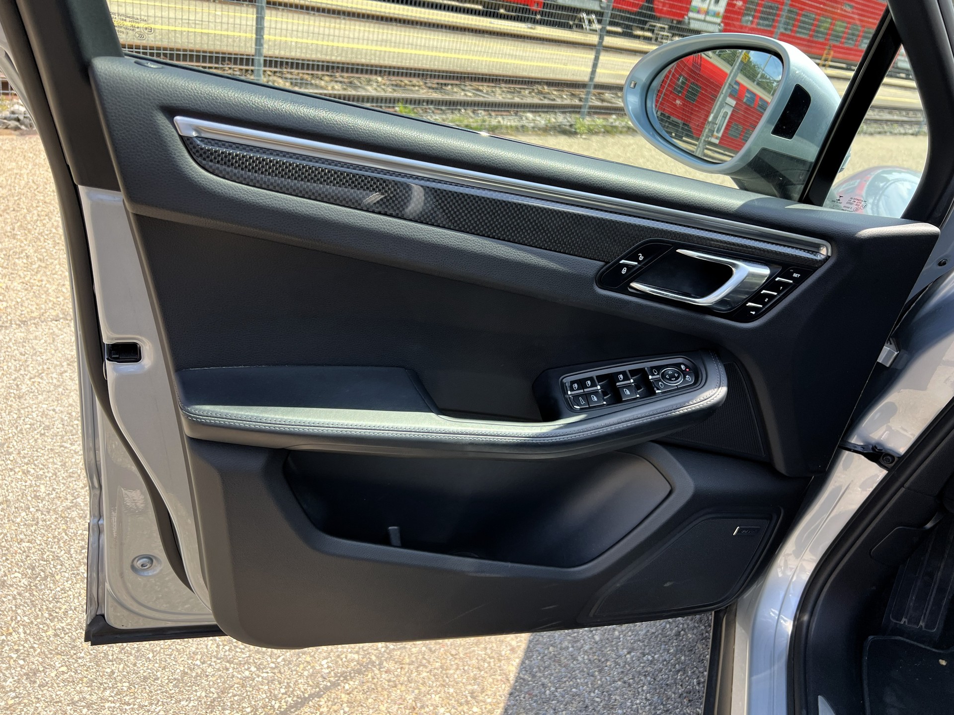 PORSCHE Macan S Diesel PDK-image-15