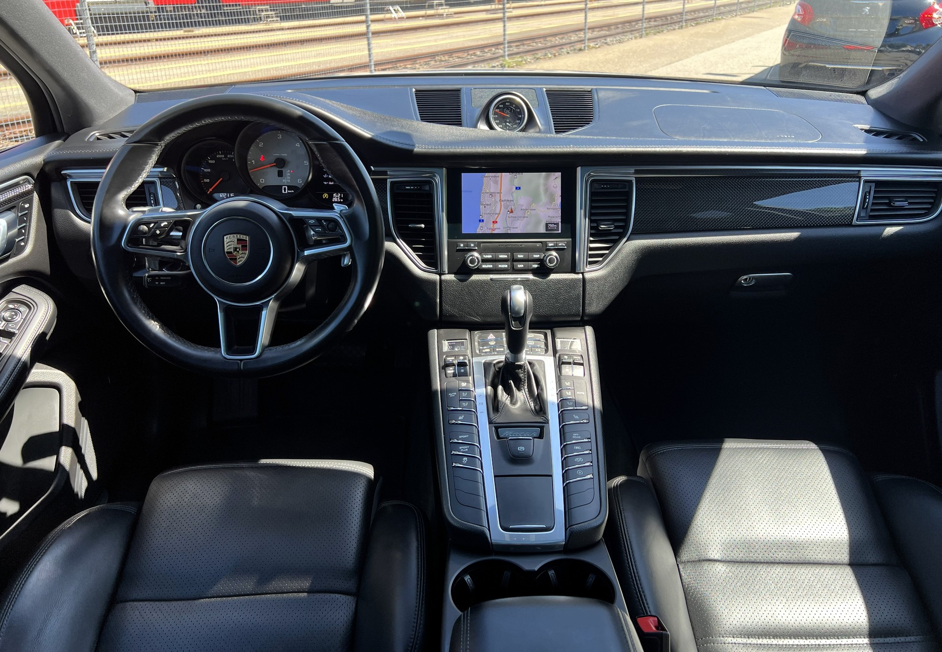PORSCHE Macan S Diesel PDK-image-27