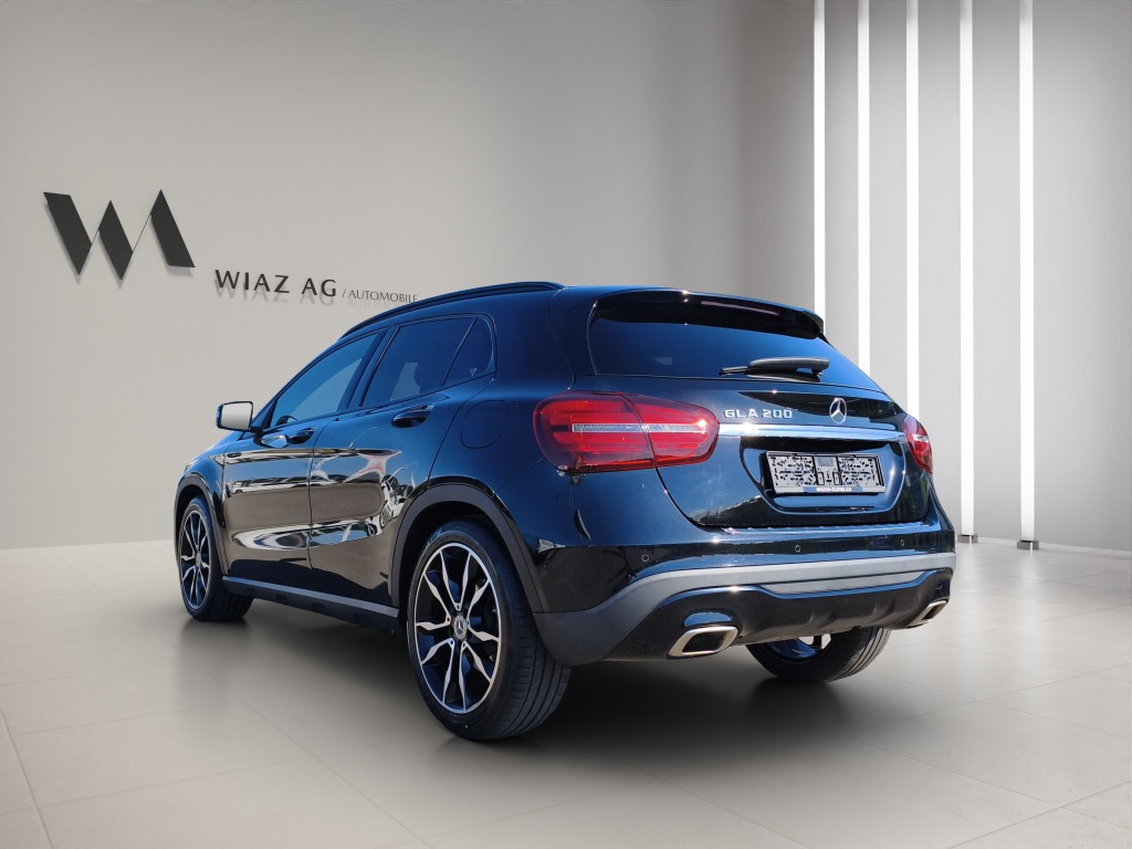 MERCEDES-BENZ GLA 200 Urban-image-12