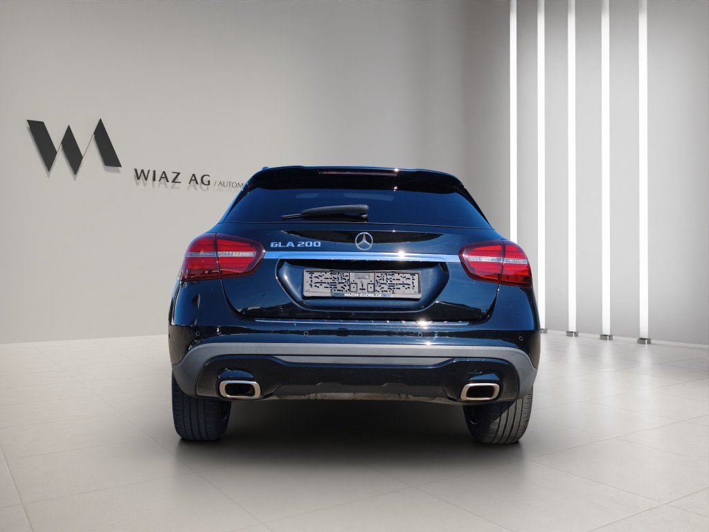 MERCEDES-BENZ GLA 200 Urban-image-4