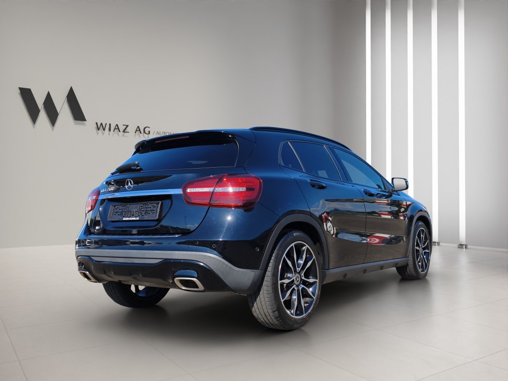 MERCEDES-BENZ GLA 200 Urban-image-5