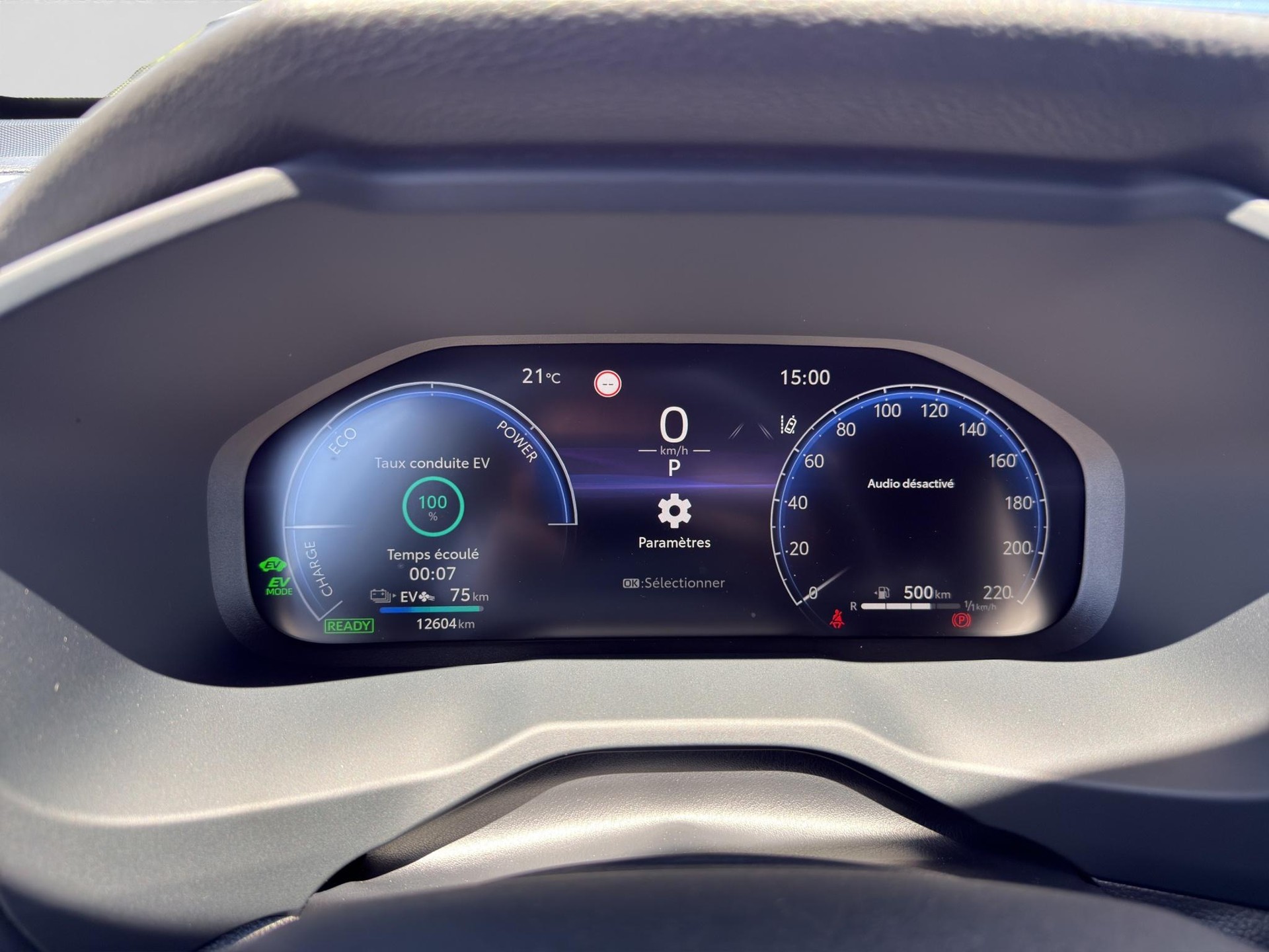 TOYOTA RAV4 2.5 Plug-In-Hybrid Platinum-image-3