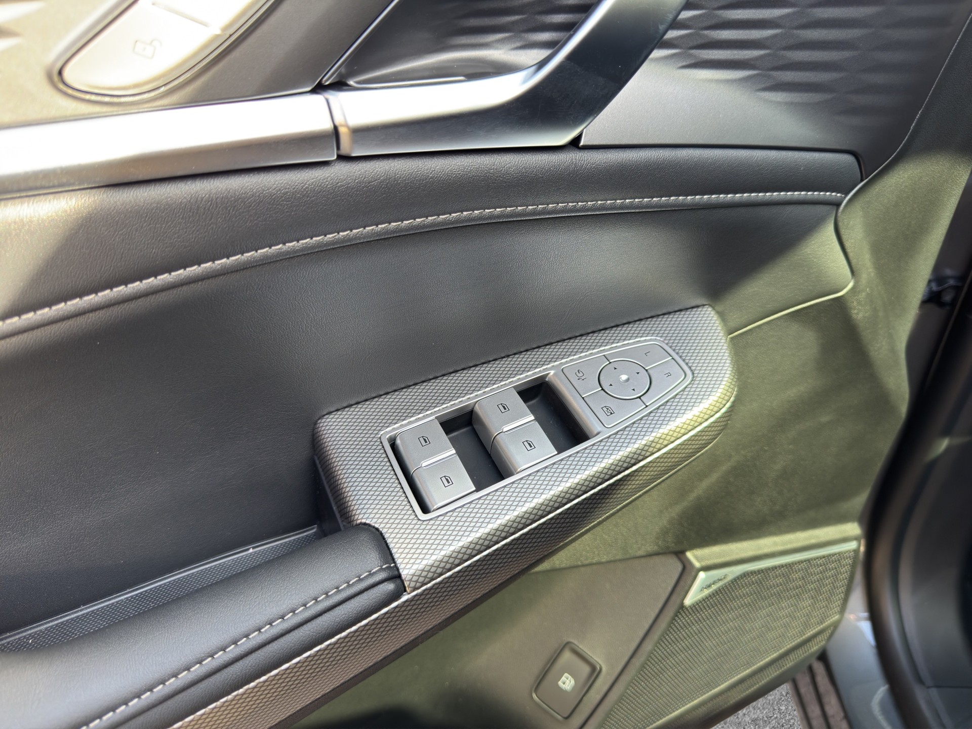 MG S9 1.5 TGDI PHEV Premium-image-11