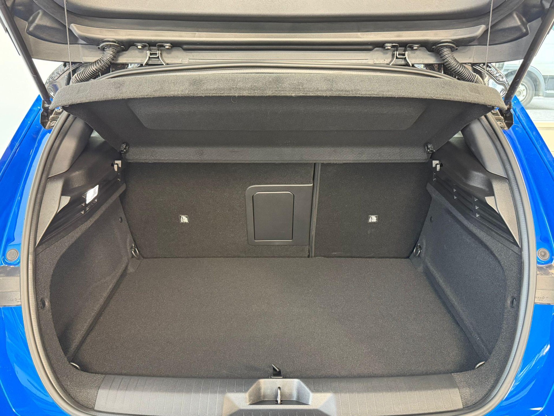 OPEL Astra-e Swiss Plus-image-13