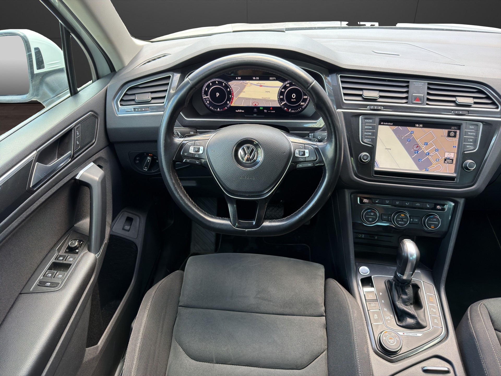 VW Tiguan 2.0TSI Highline 4Motion DSG-image-9
