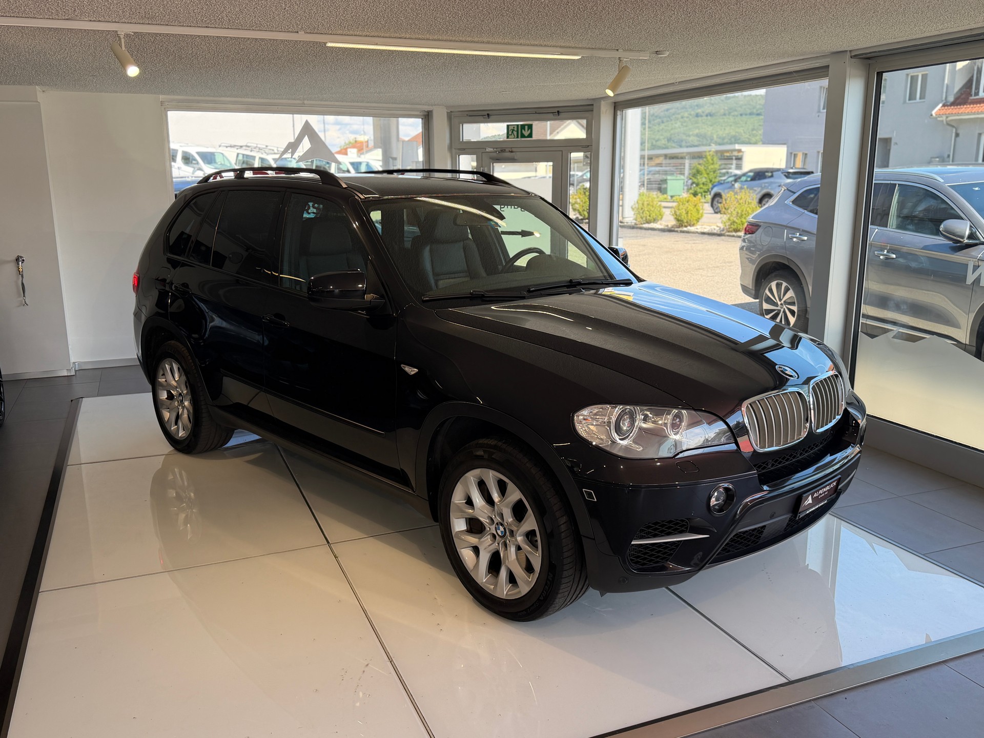 BMW X5 xDrive 50i Steptronic-image-0