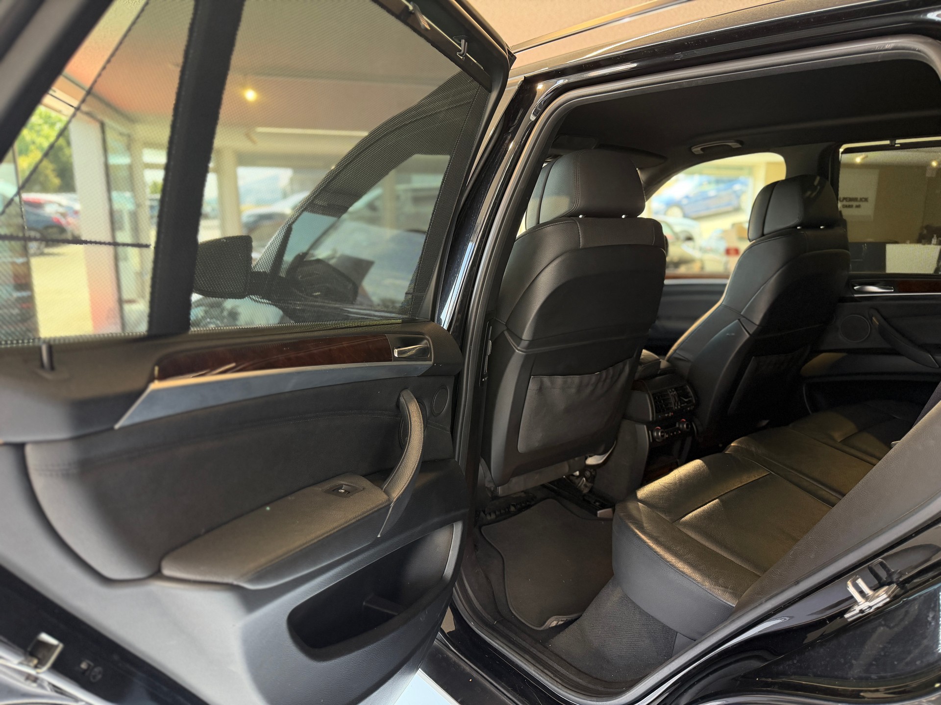 BMW X5 xDrive 50i Steptronic-image-13