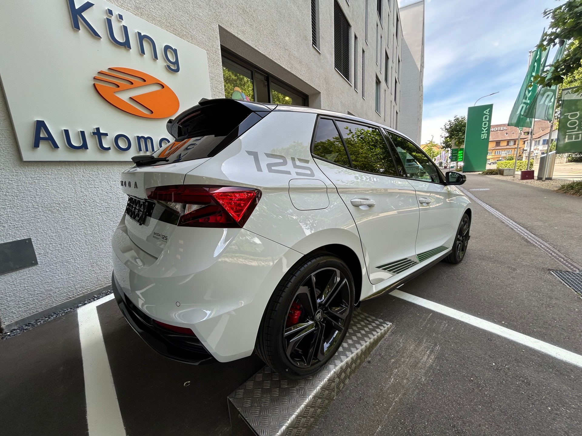 SKODA Fabia 1.5 TSI Motorsport DSG-image-2