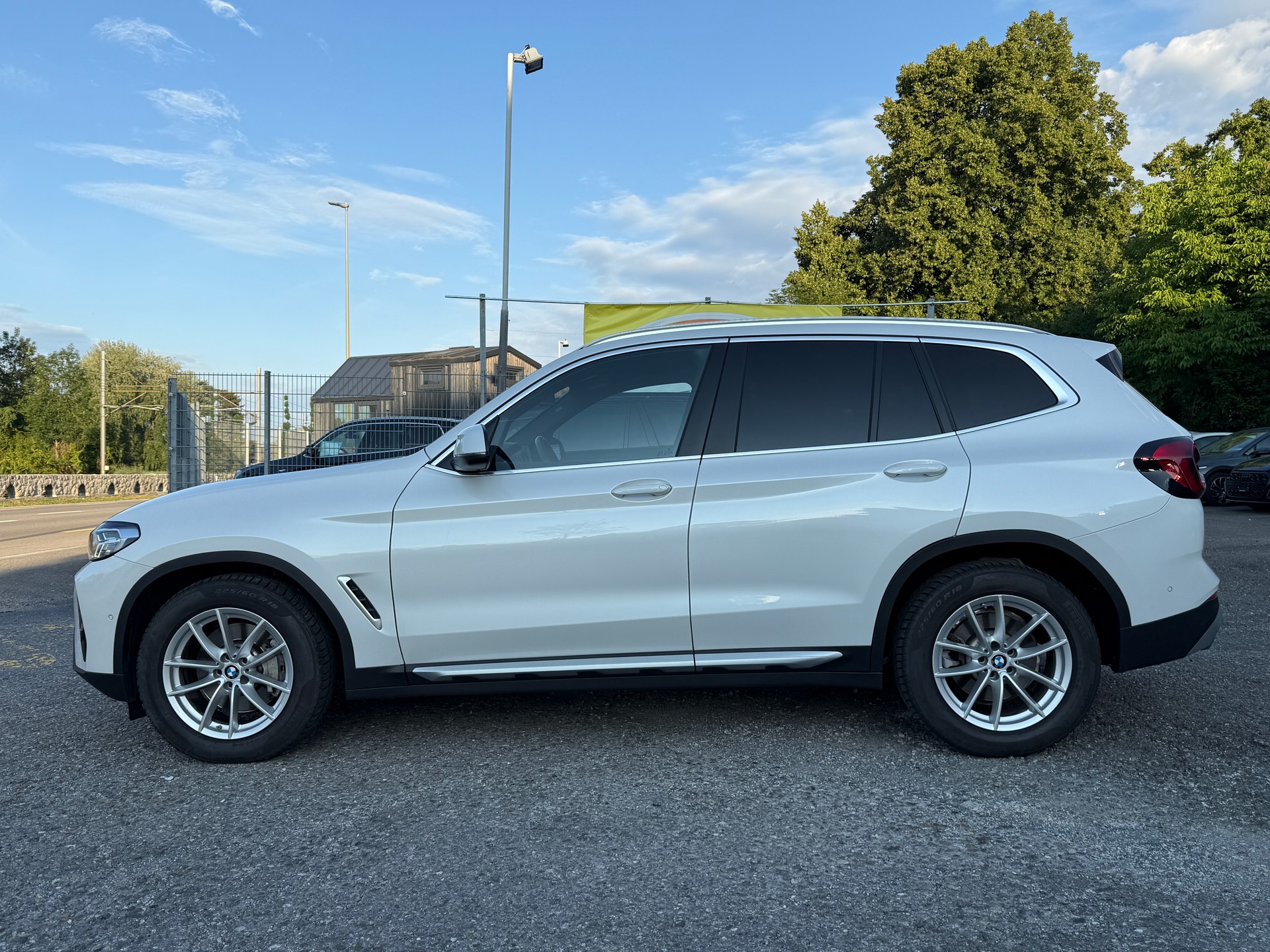 BMW X3 xDrive 48V 30d Mineralweiss Metallic&Panoramadach-image-3