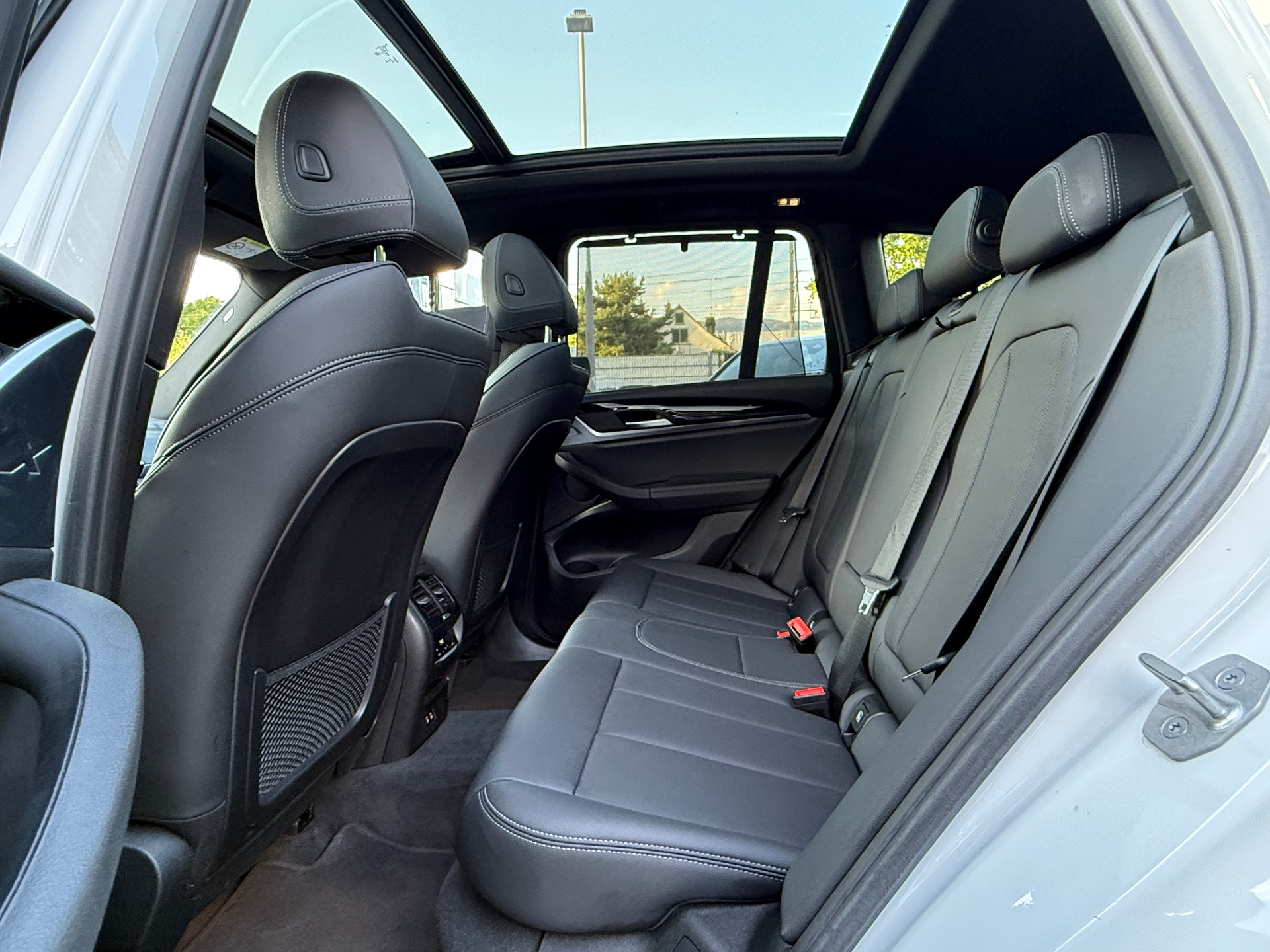 BMW X3 xDrive 48V 30d Mineralweiss Metallic&Panoramadach-image-9