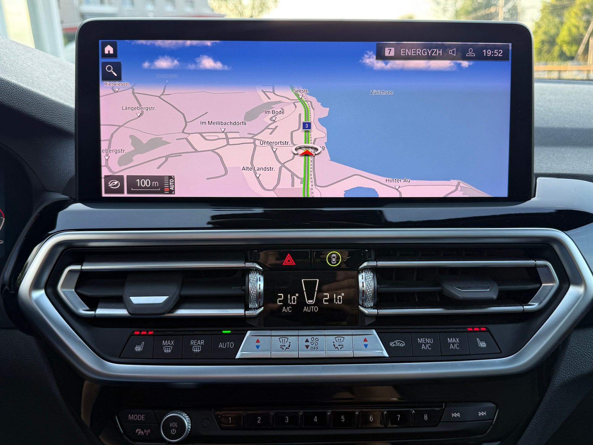 BMW X3 xDrive 48V 30d Mineralweiss Metallic&Panoramadach-image-17