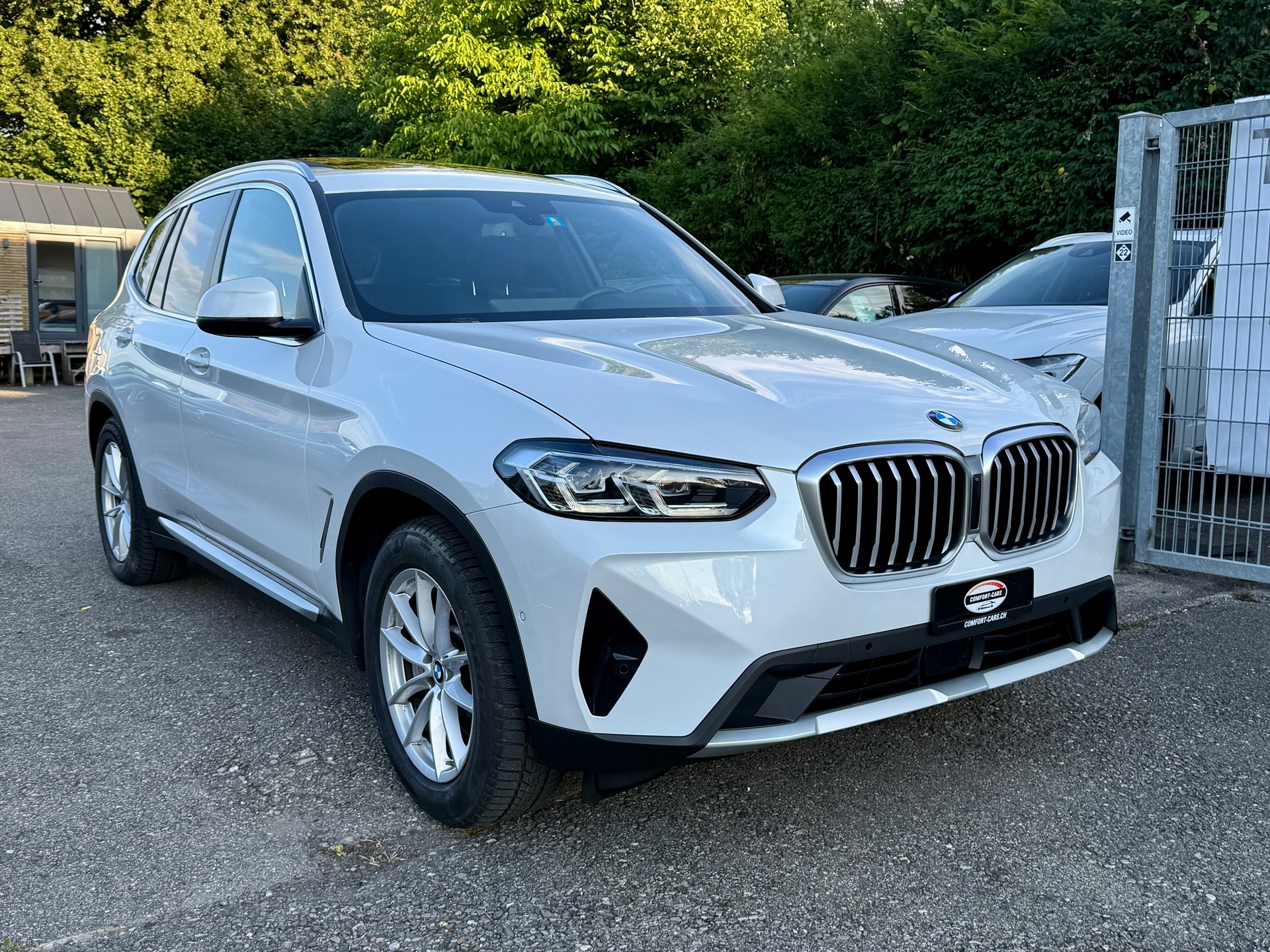 BMW X3 xDrive 48V 30d Mineralweiss Metallic&Panoramadach-image-2